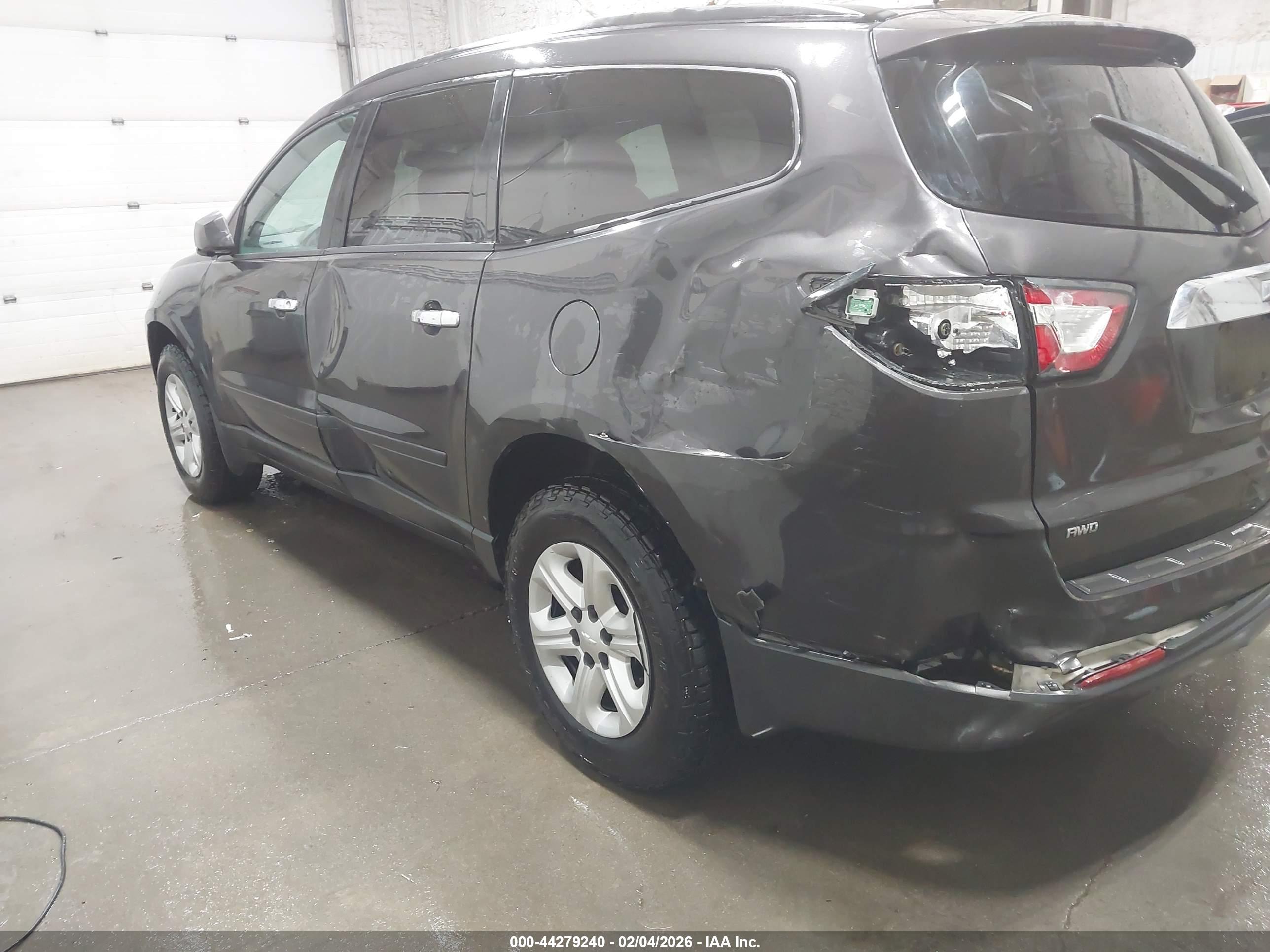 CHEVROLET TRAVERSE image 6