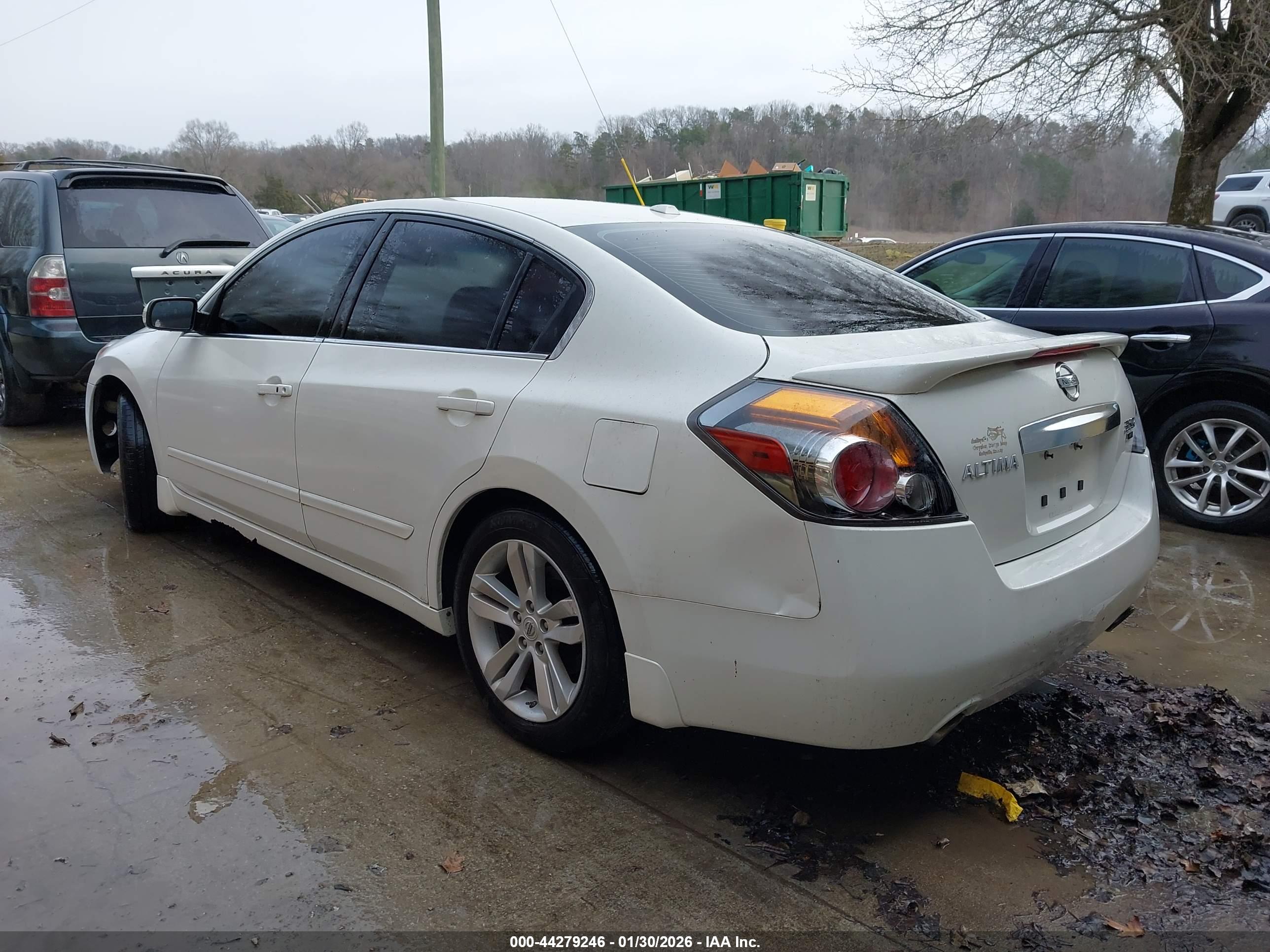 NISSAN ALTIMA image 3