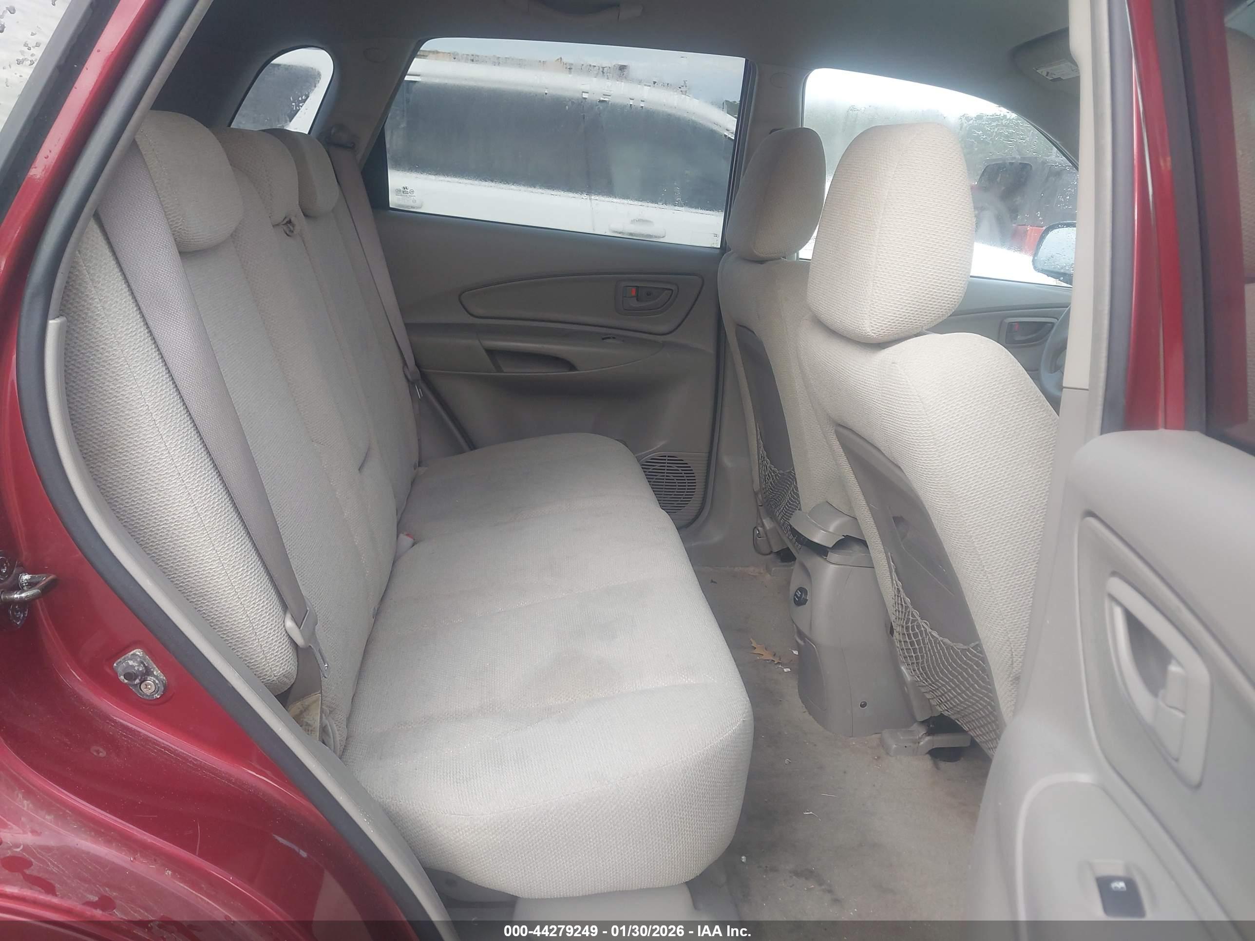 HYUNDAI TUCSON image 8