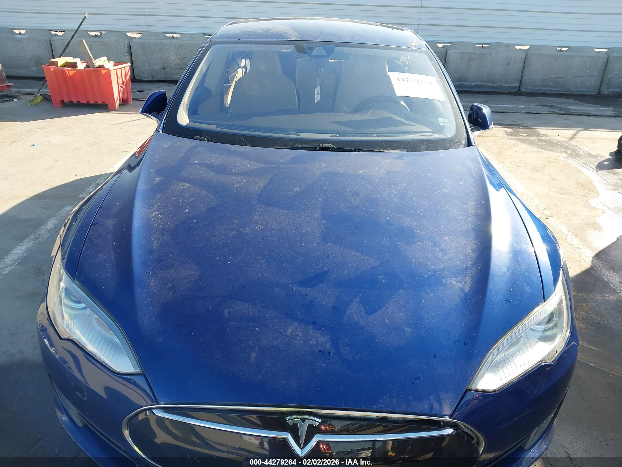 TESLA MODEL image 10
