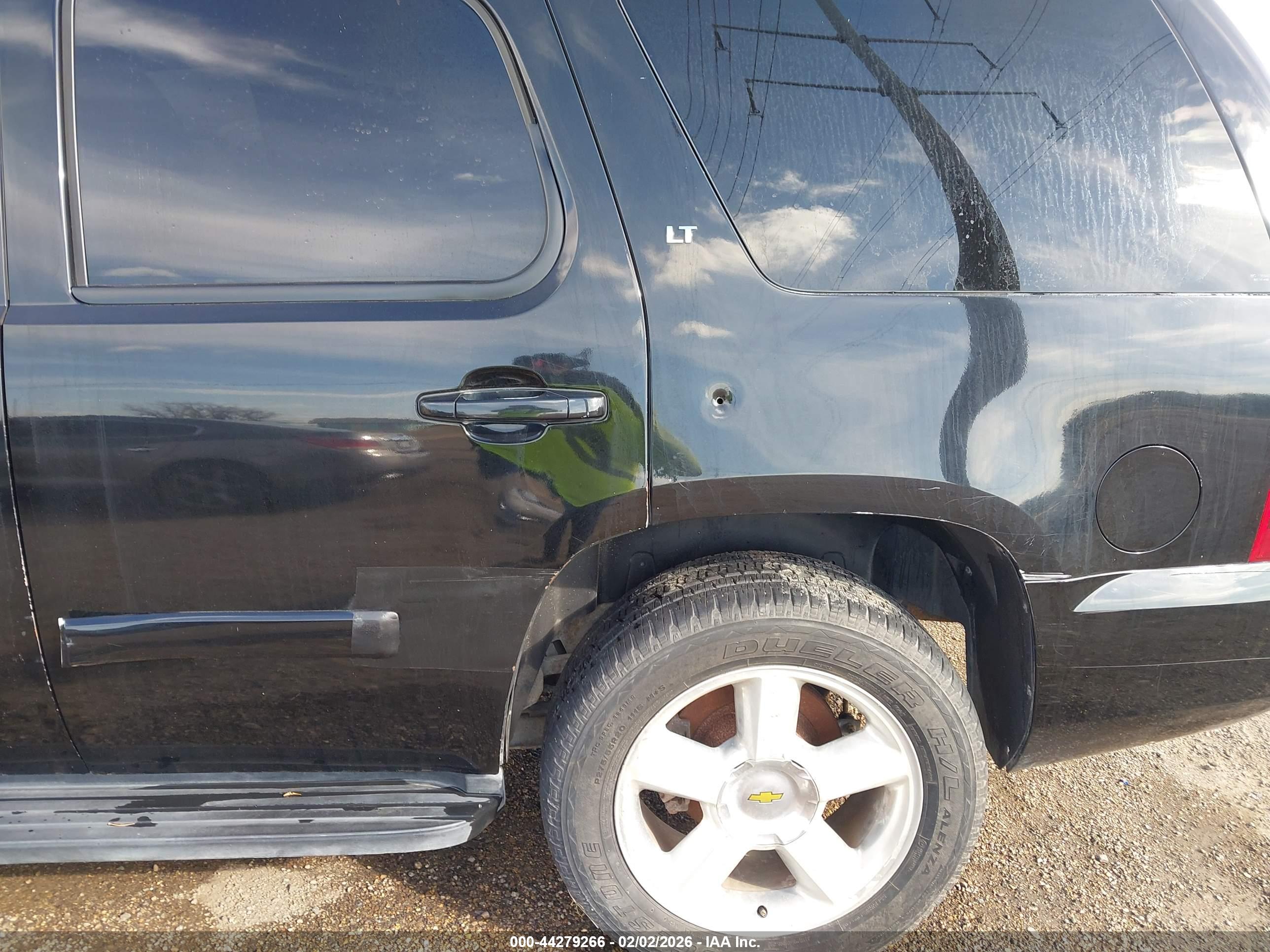 CHEVROLET TAHOE image 6