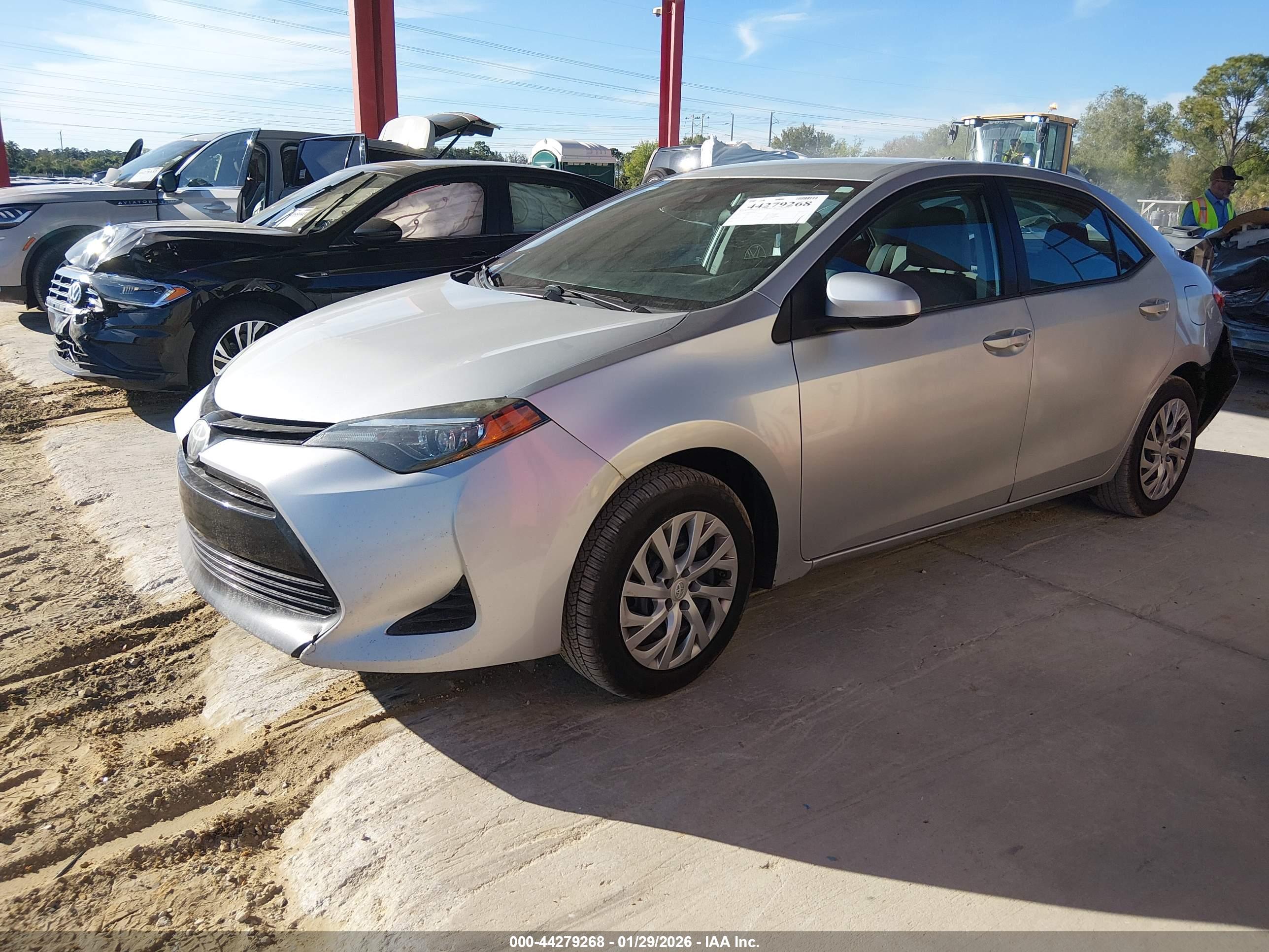 TOYOTA COROLLA image 2