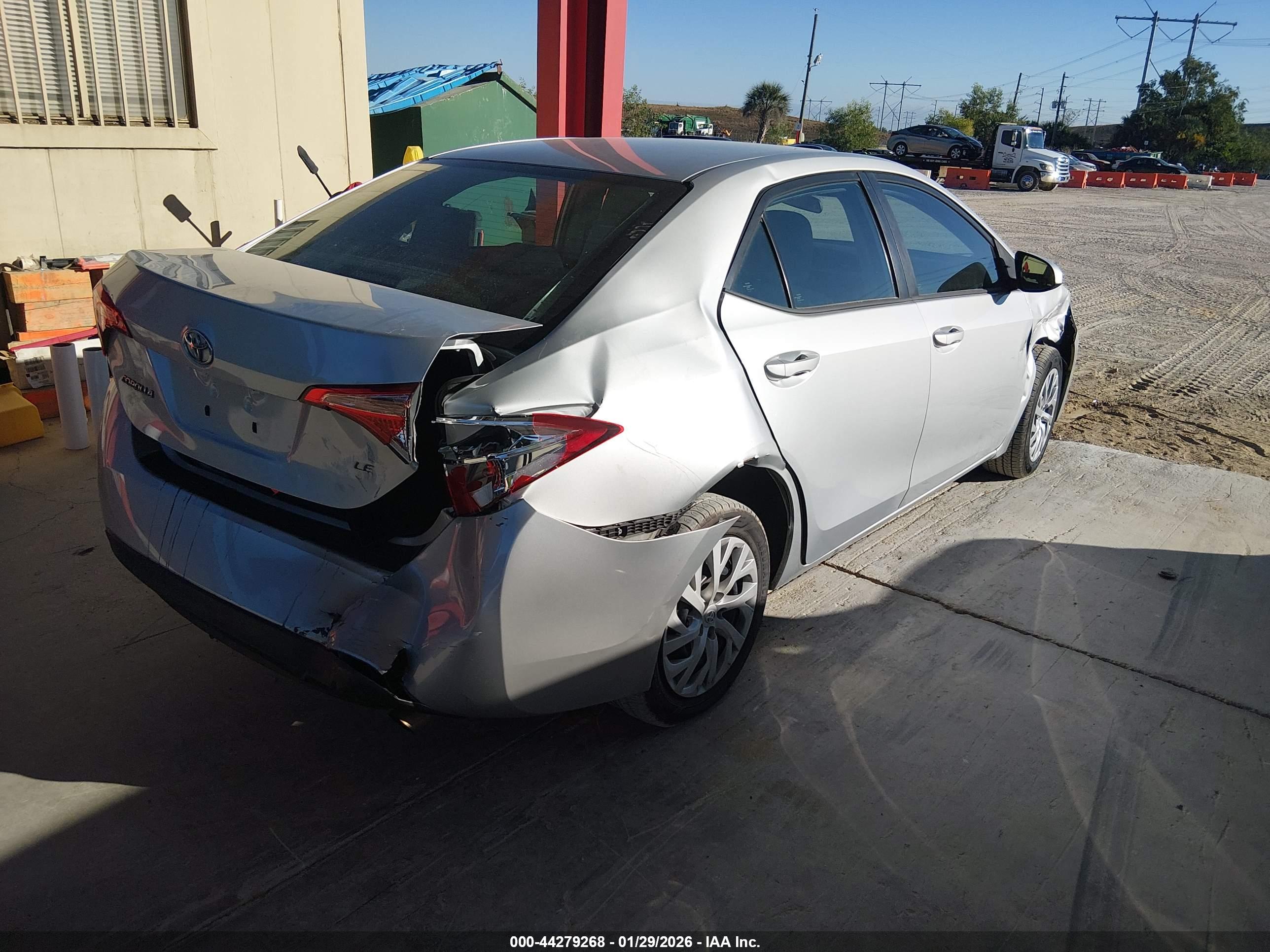 TOYOTA COROLLA image 4