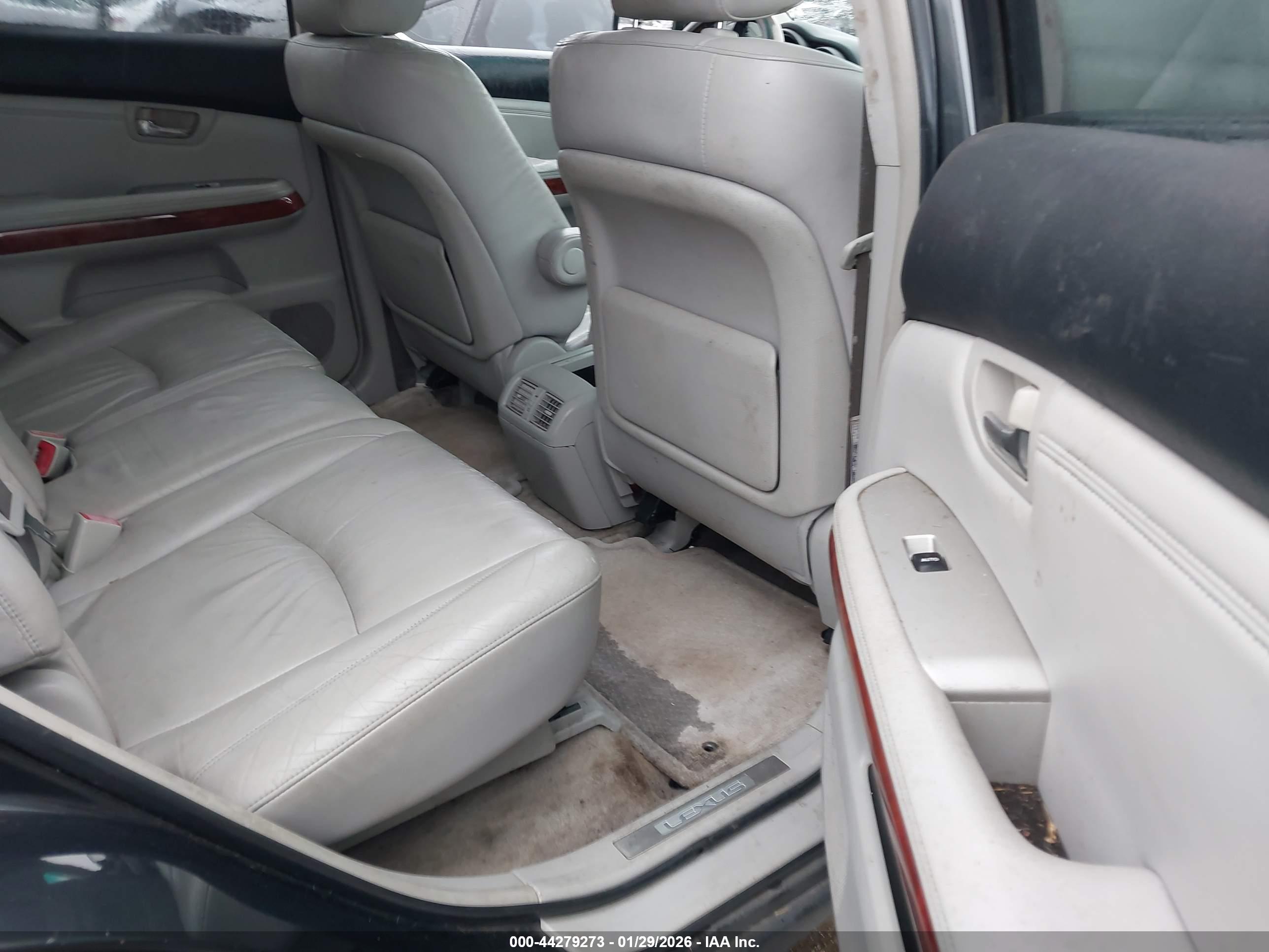 LEXUS RX image 8