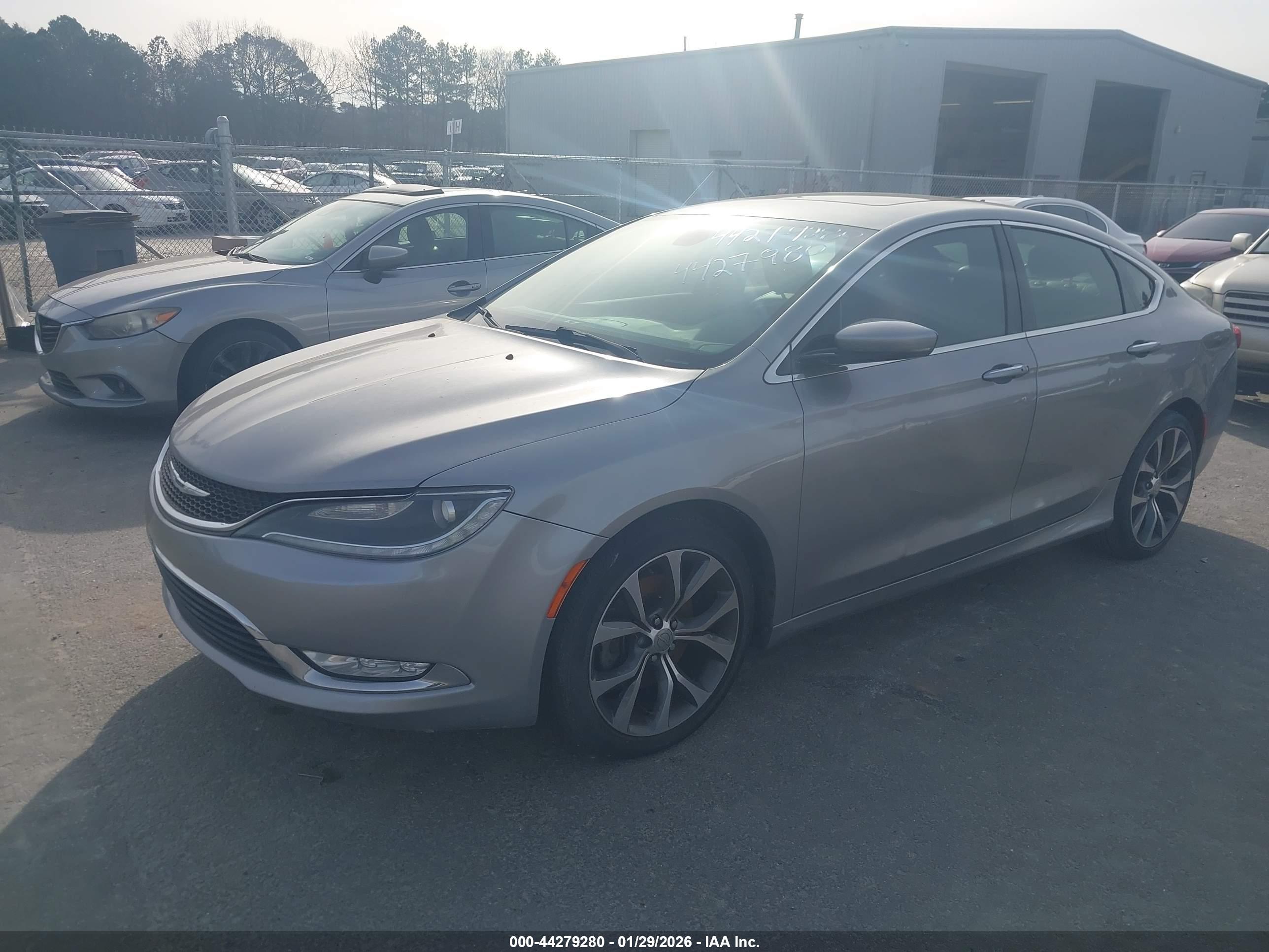 CHRYSLER 200 image 2