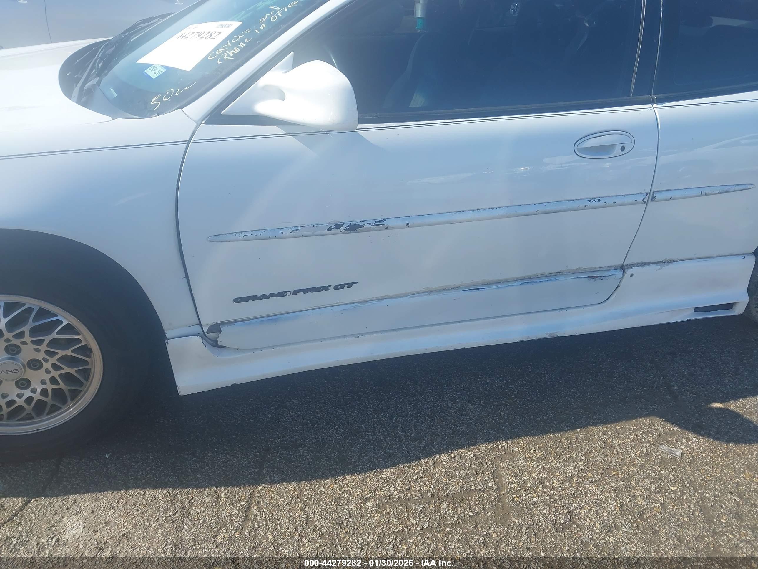 PONTIAC GRAND image 6