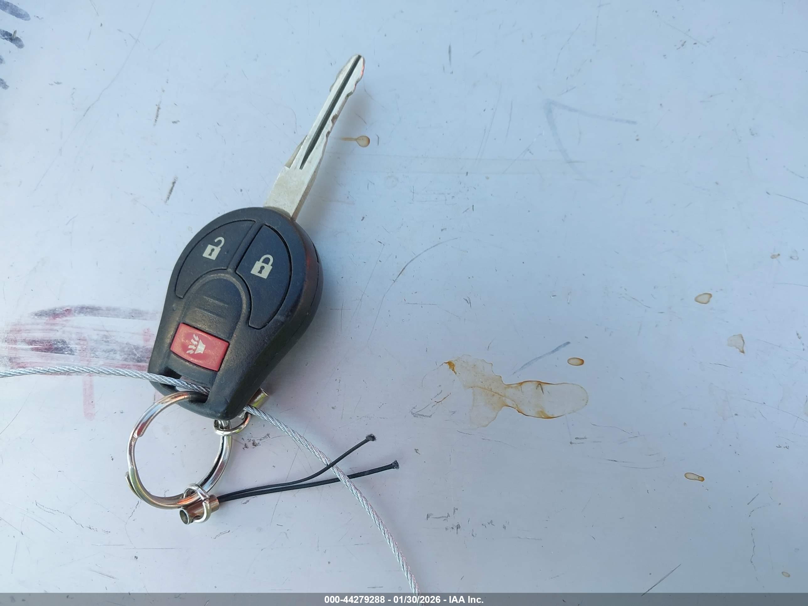 NISSAN VERSA image 11