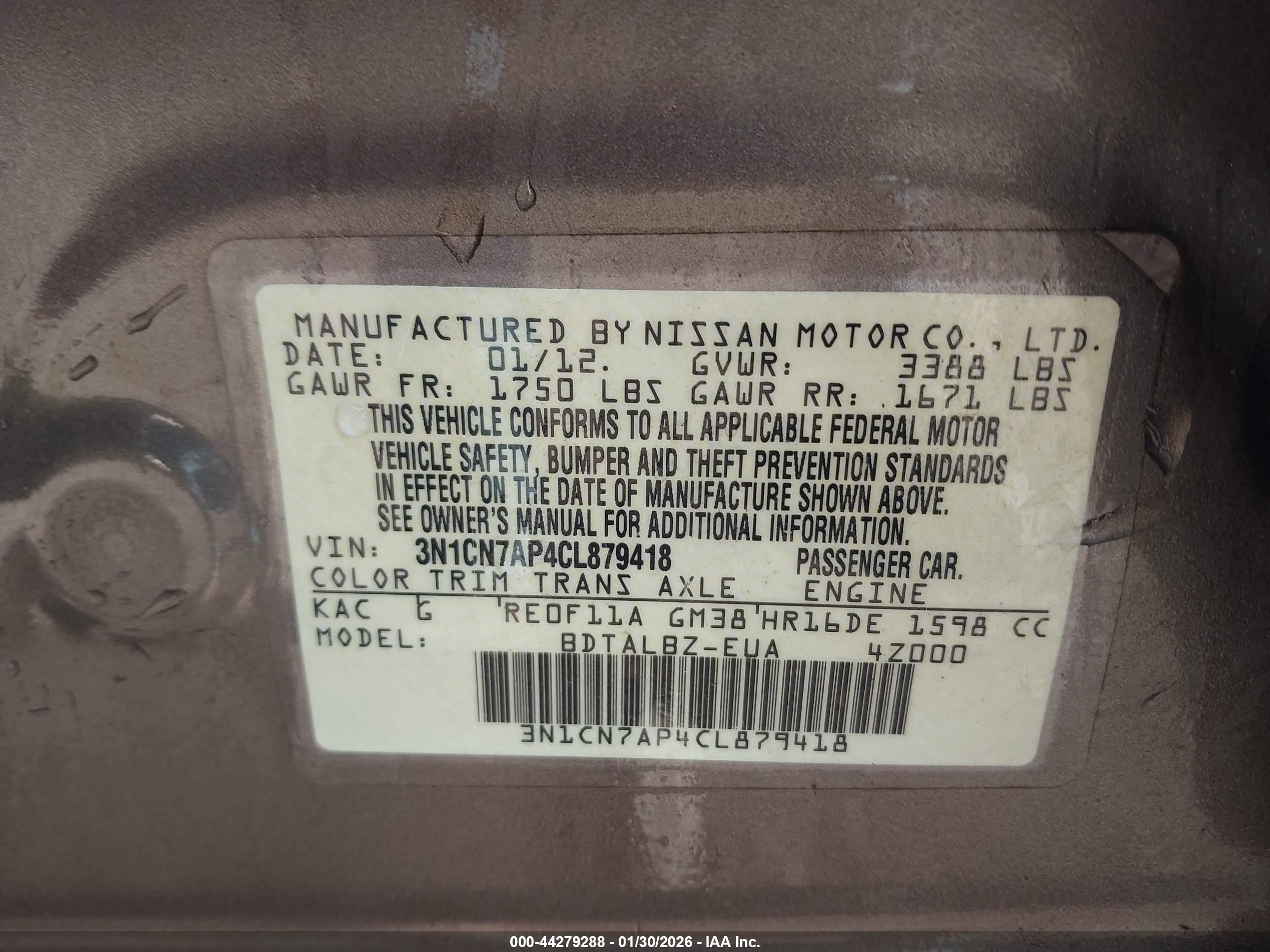 NISSAN VERSA image 9