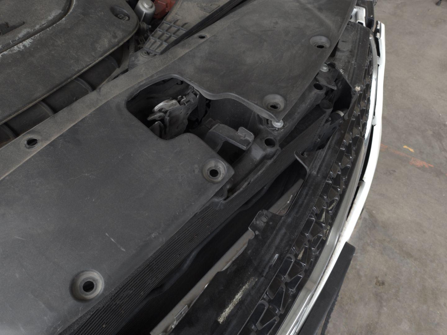 CHRYSLER PACIFICA image 8