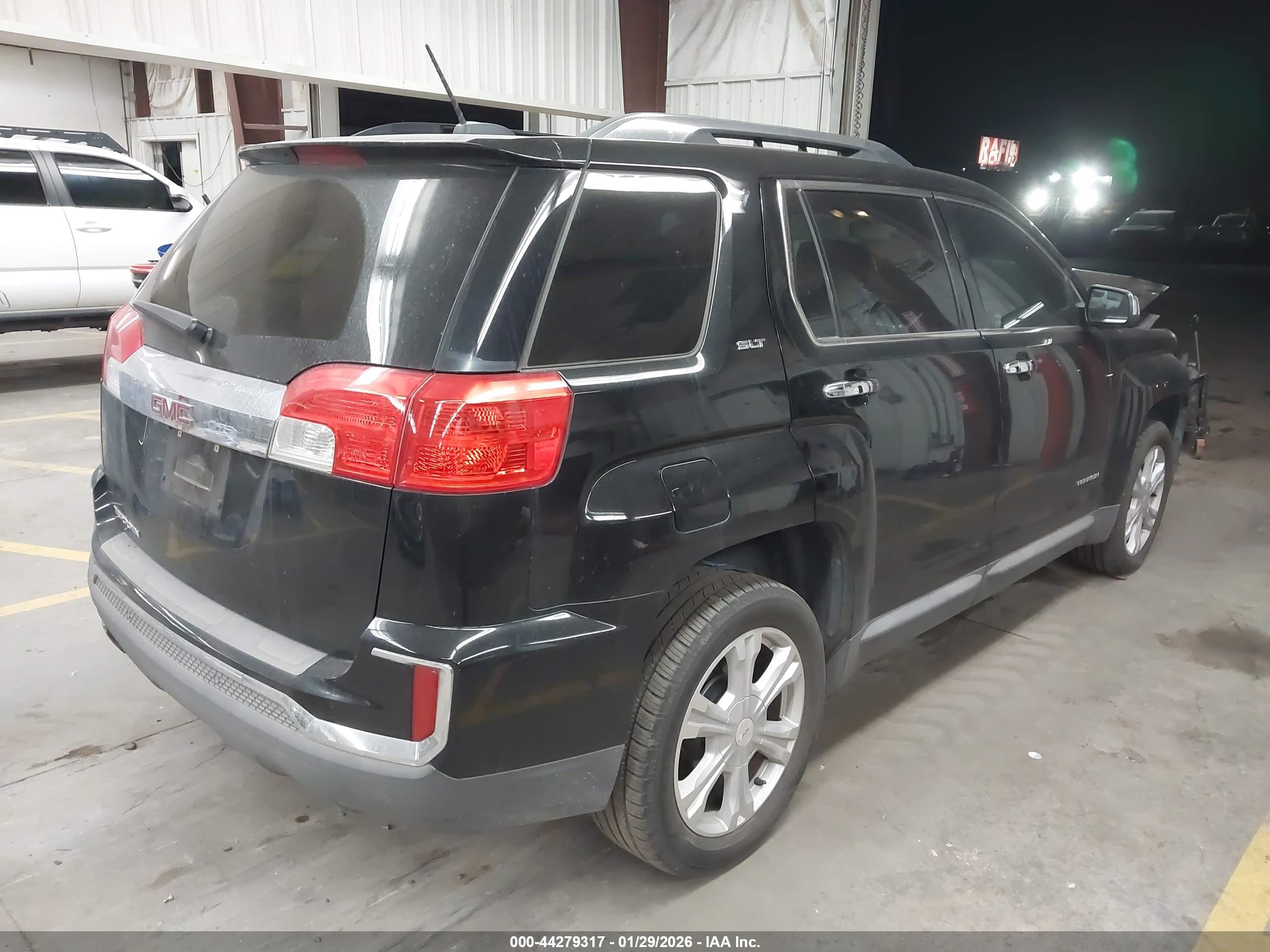 GMC TERRAIN image 4