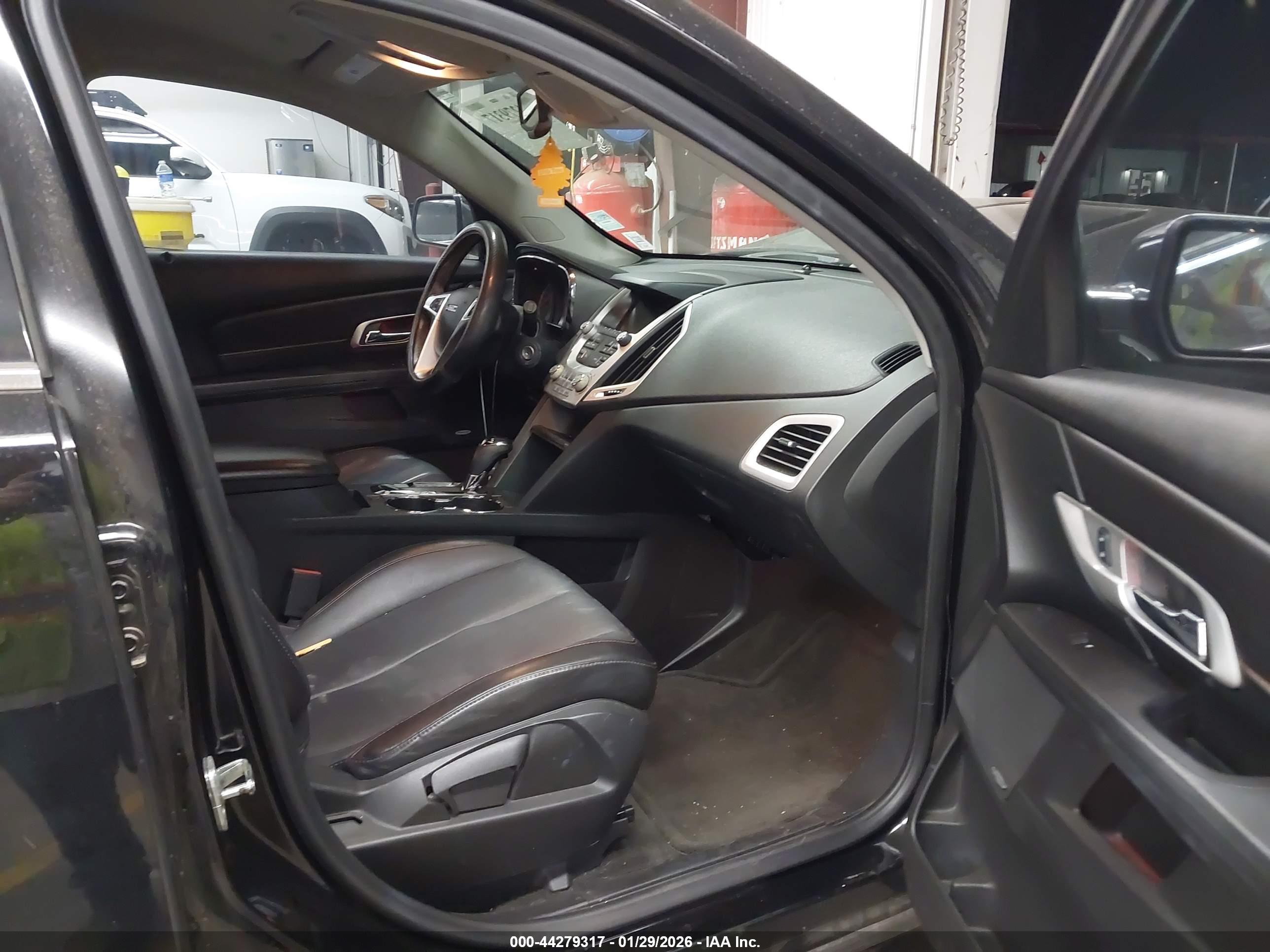 GMC TERRAIN image 5