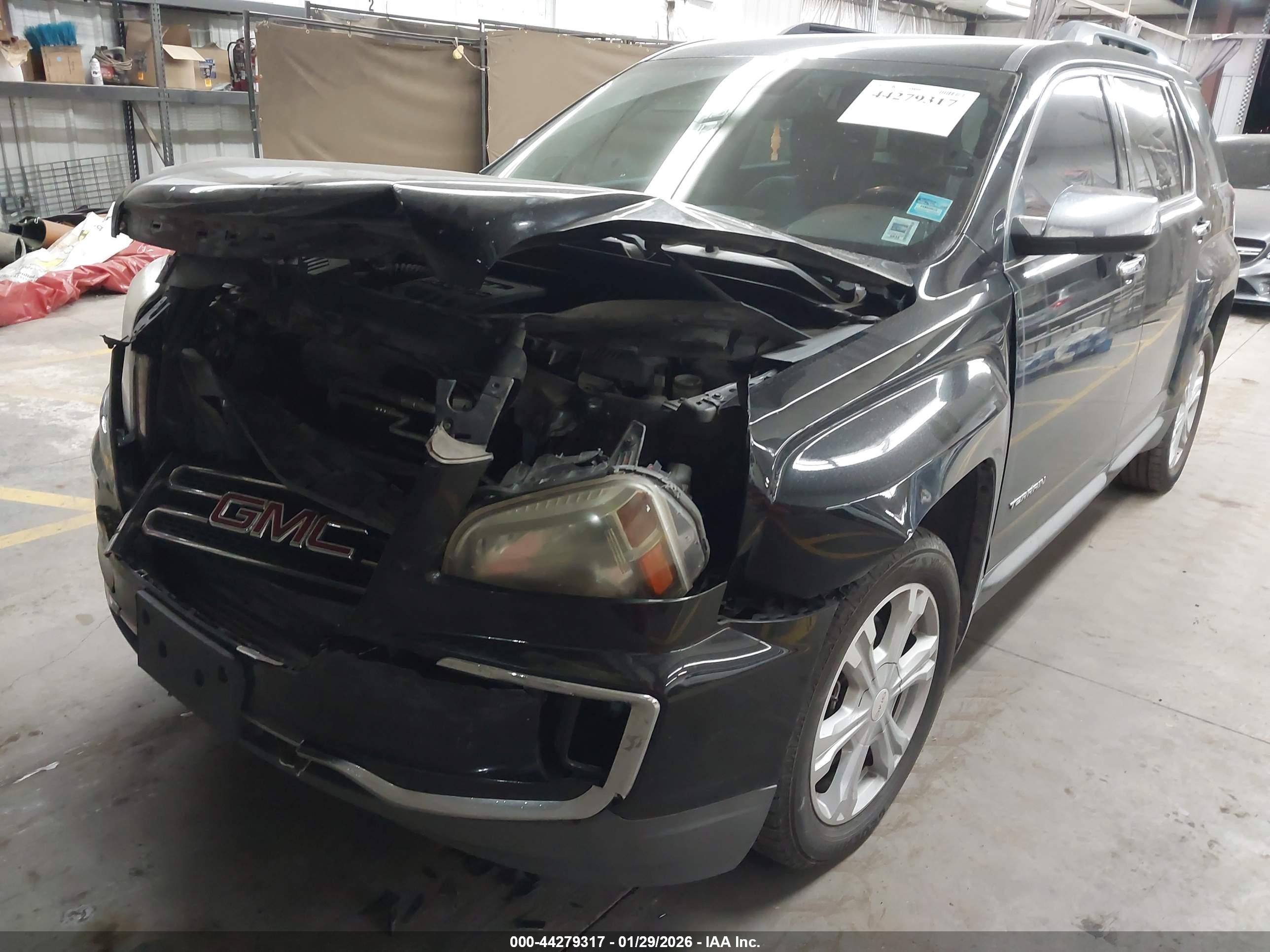 GMC TERRAIN image 6