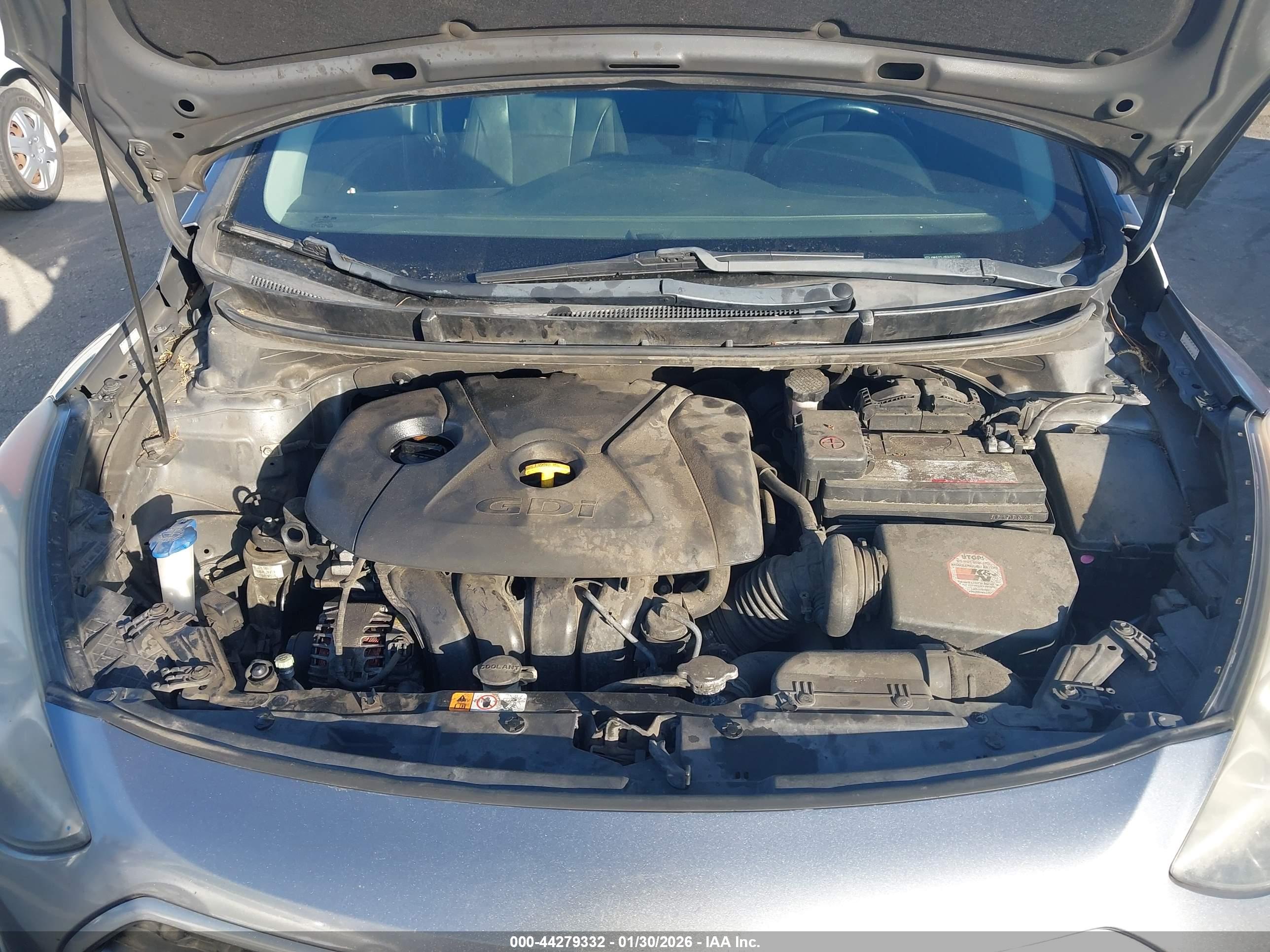 HYUNDAI ELANTRA image 10