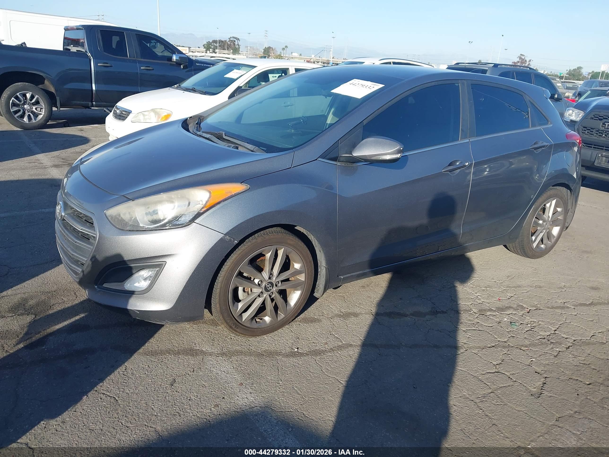 HYUNDAI ELANTRA image 2