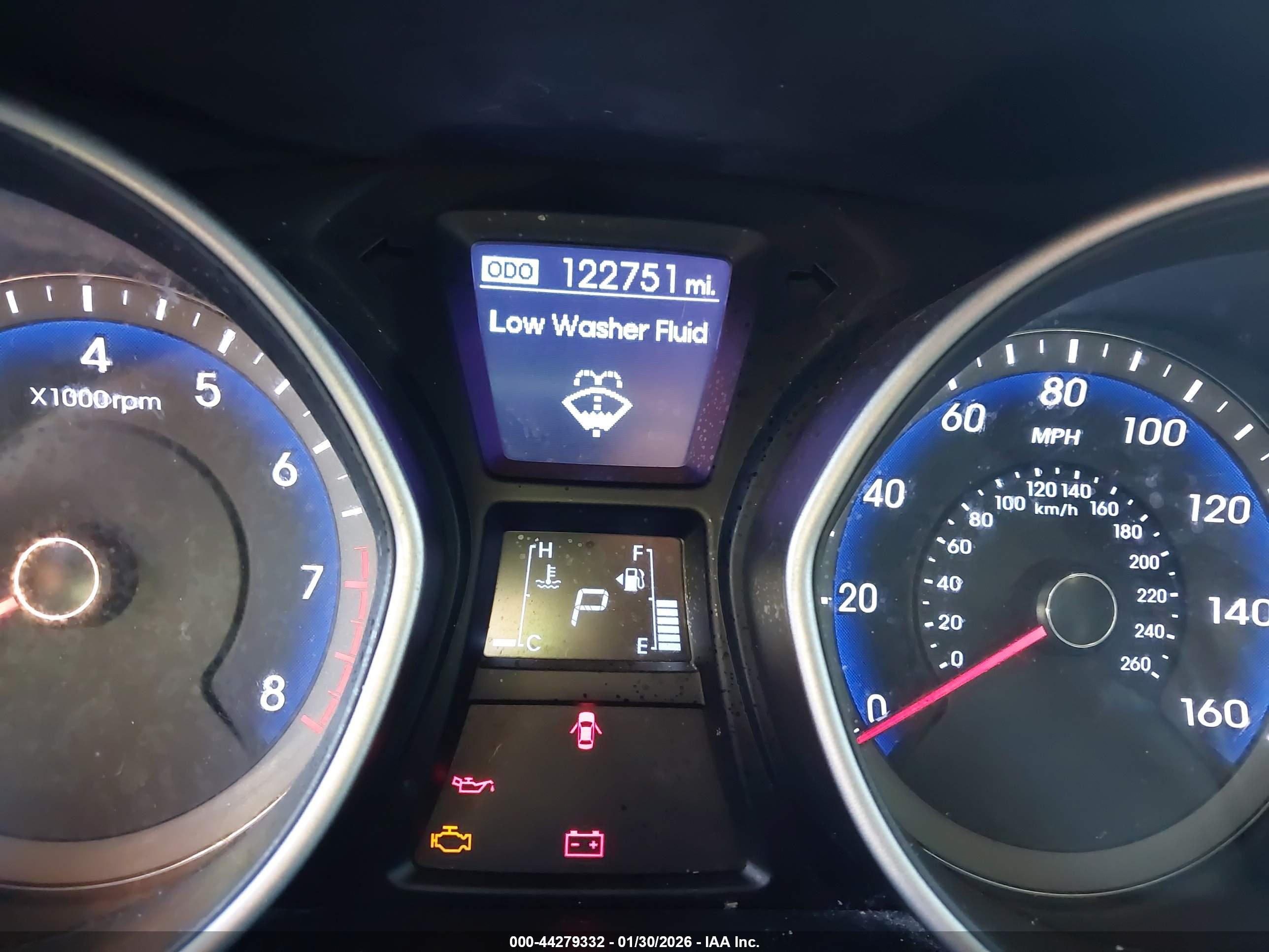 HYUNDAI ELANTRA image 7