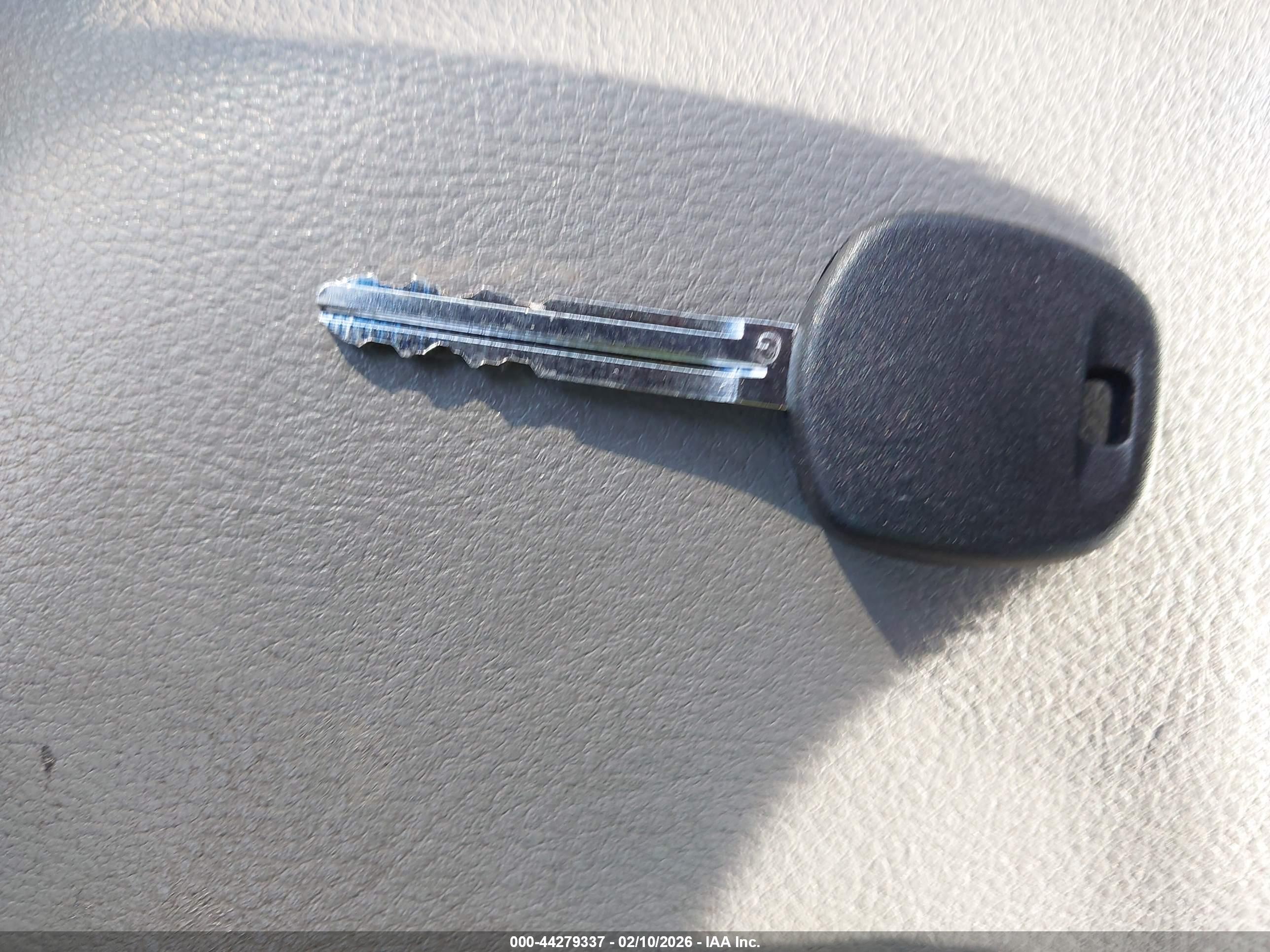 TOYOTA CAMRY image 11