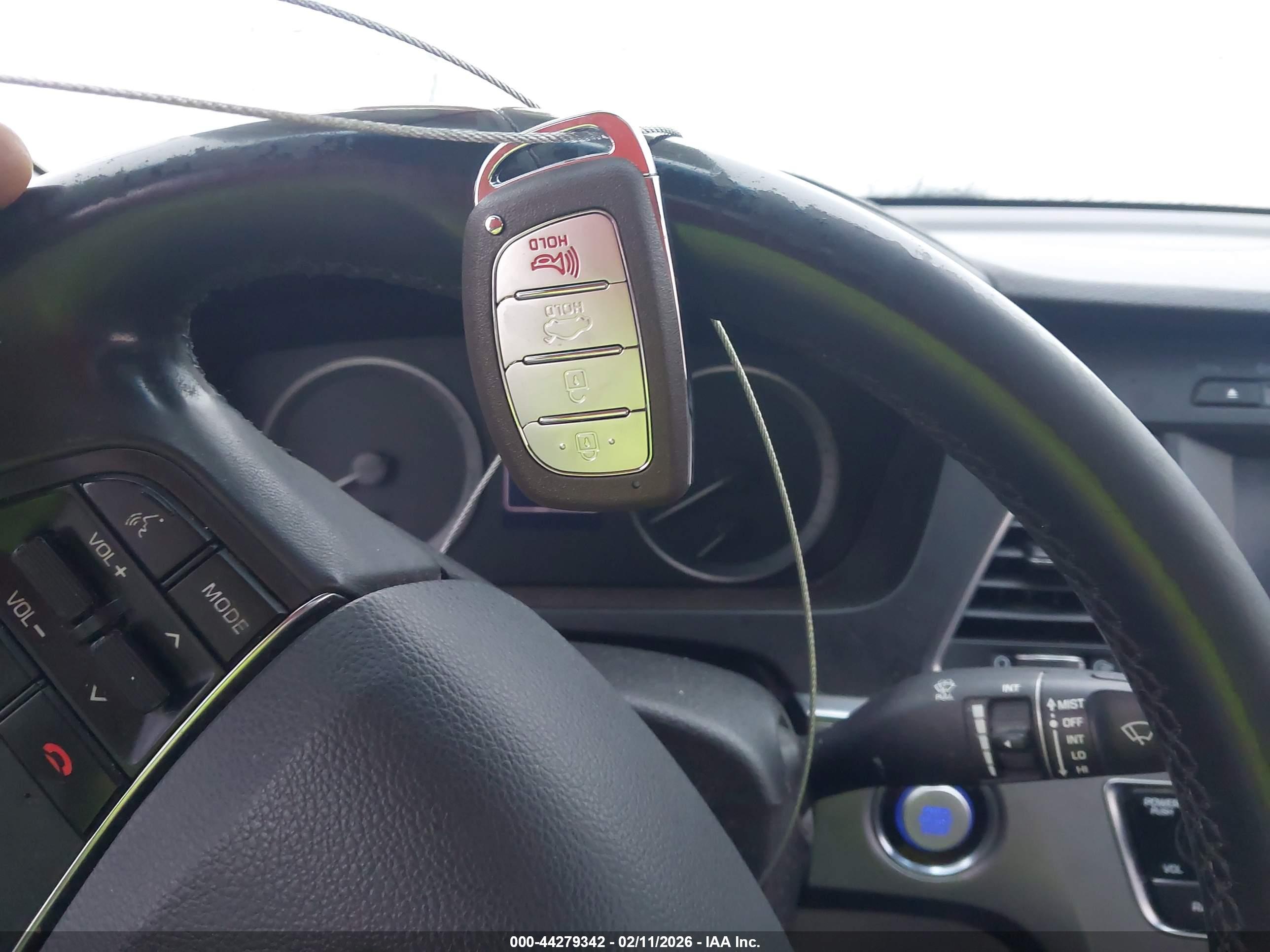 HYUNDAI SONATA image 11