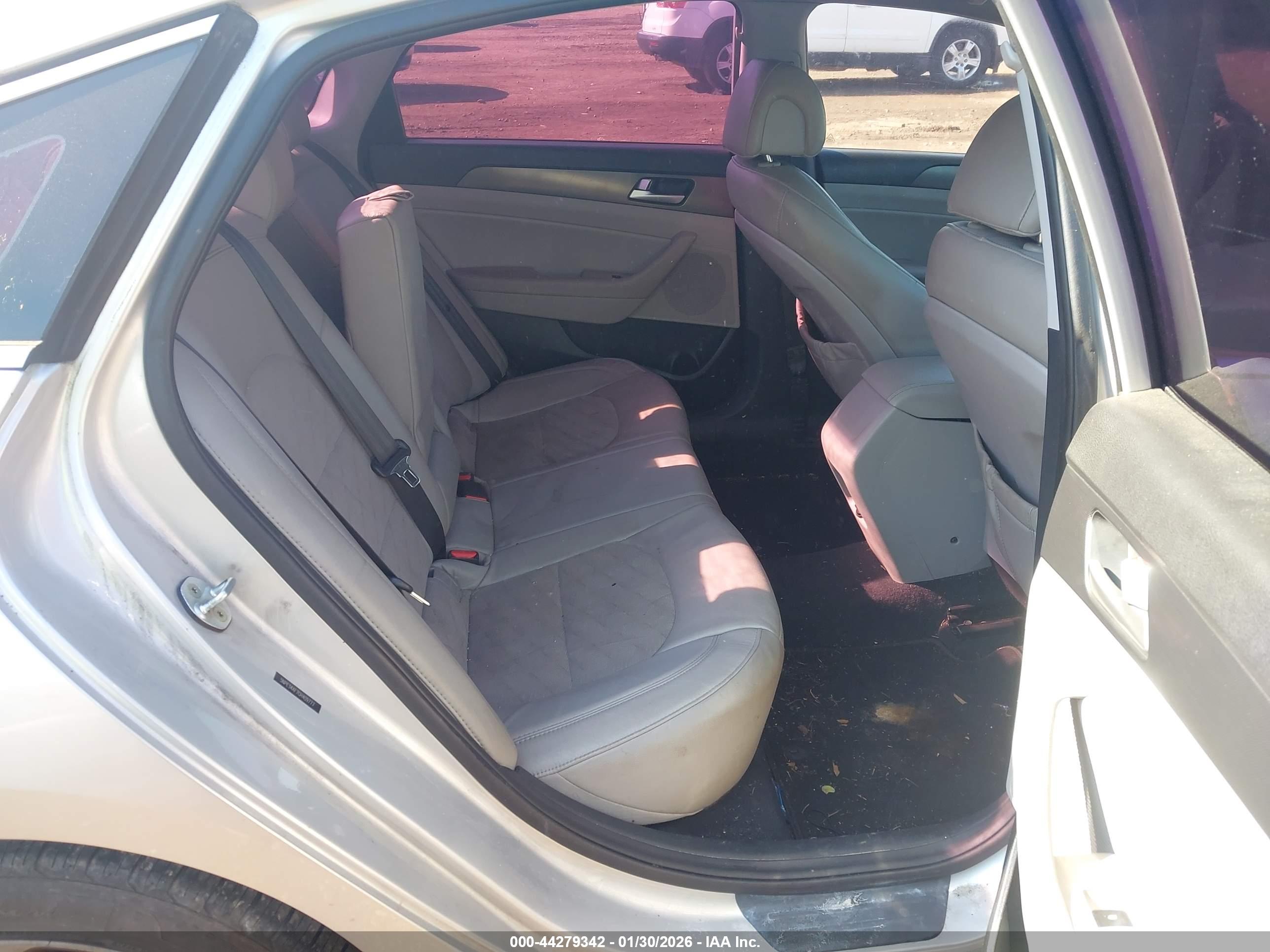 HYUNDAI SONATA image 8