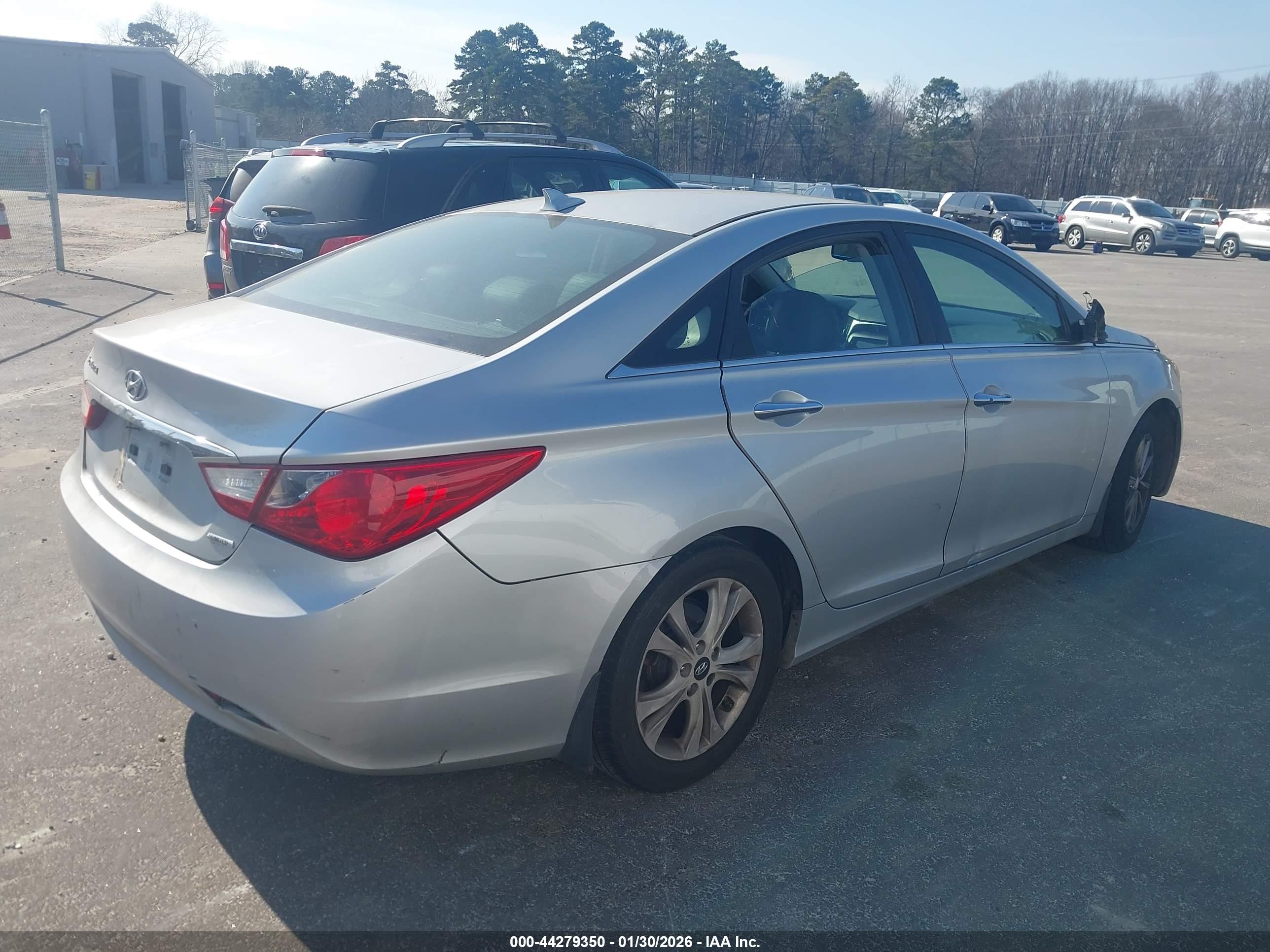 HYUNDAI SONATA image 4