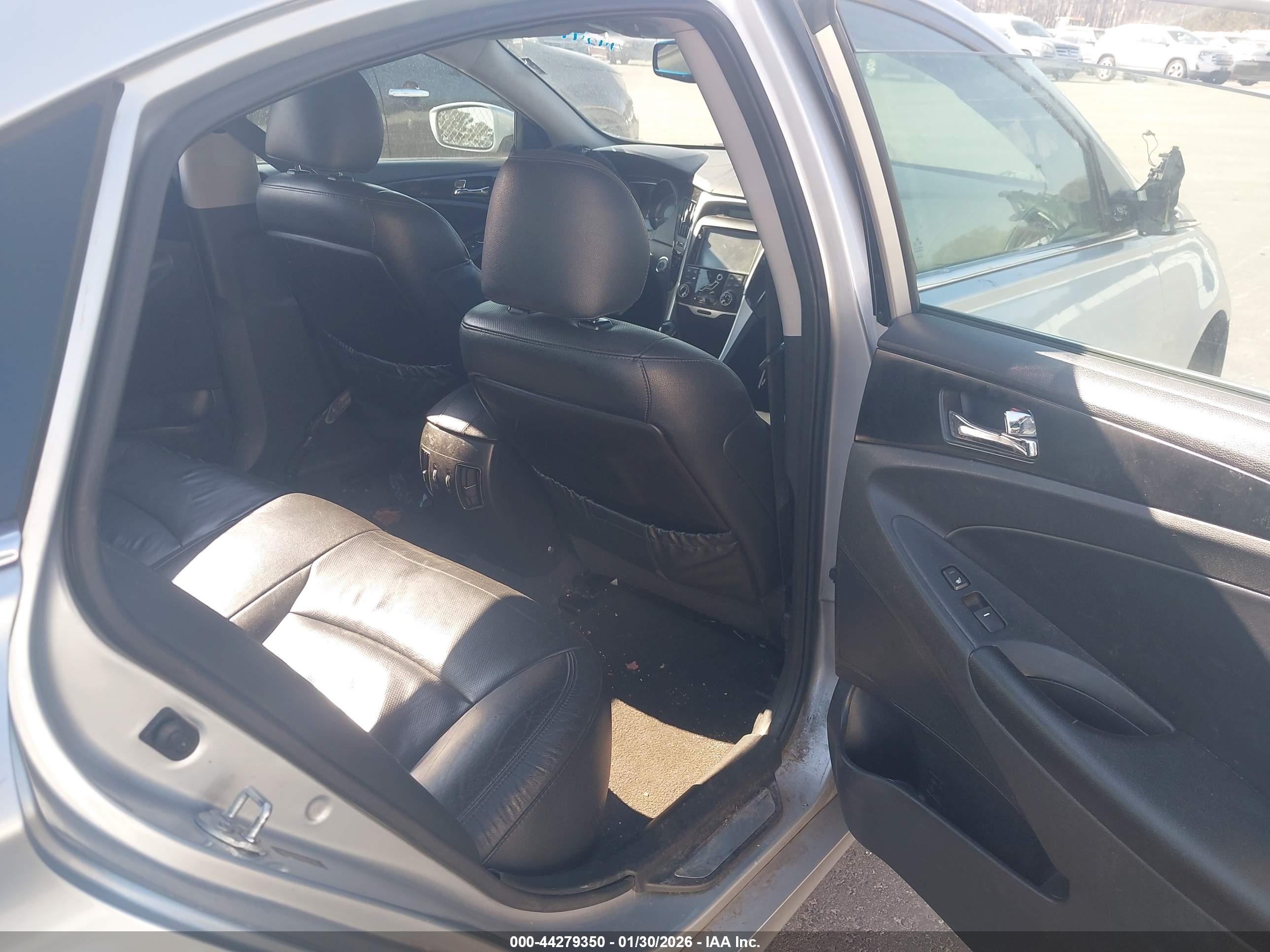 HYUNDAI SONATA image 8