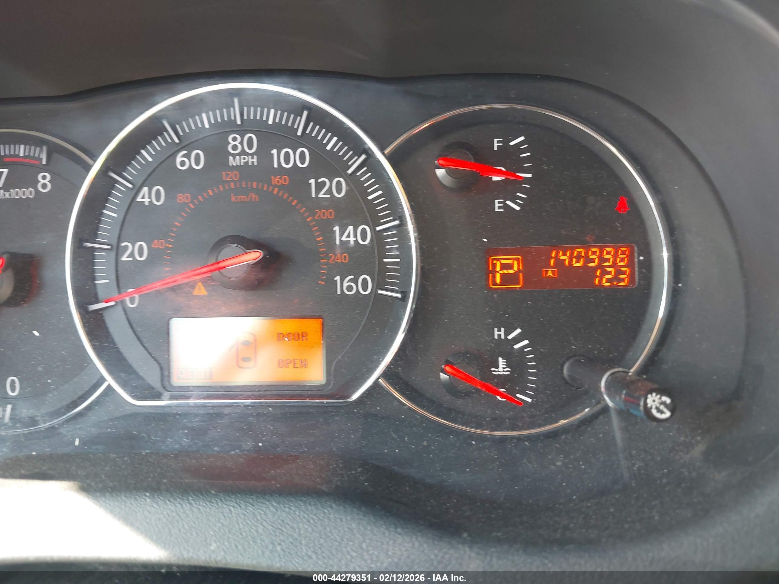 NISSAN MAXIMA image 7
