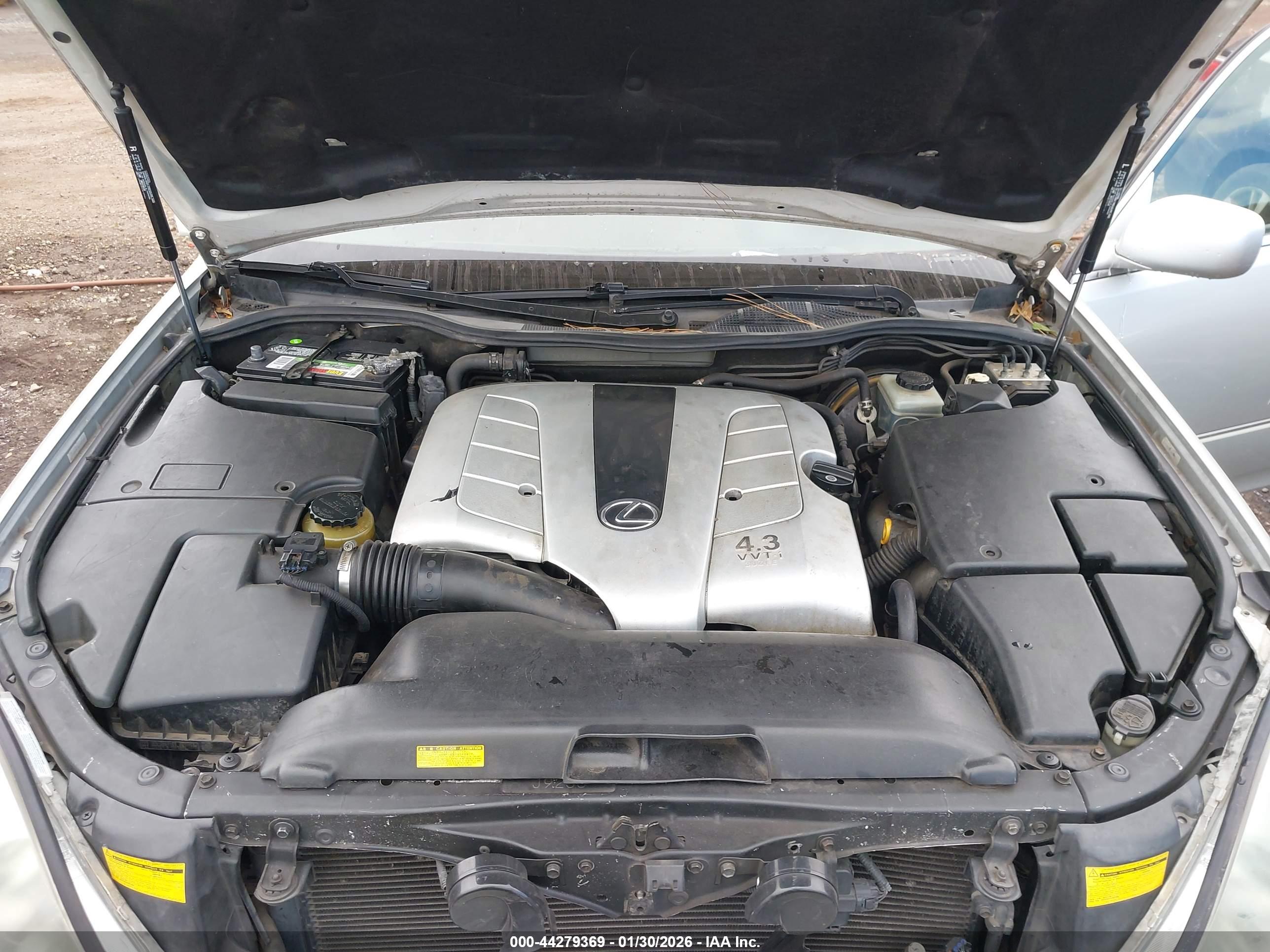 LEXUS LS image 10