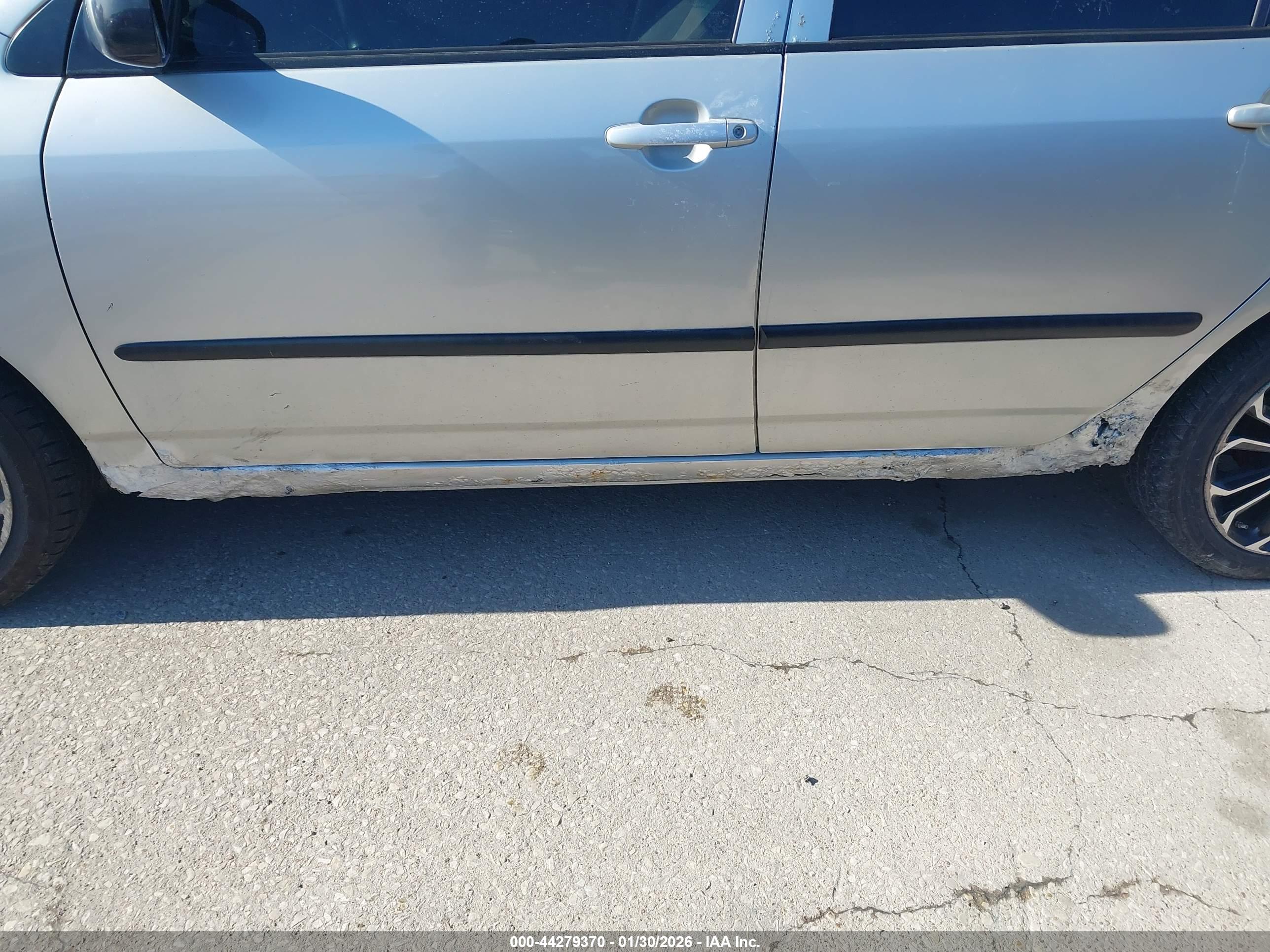 TOYOTA COROLLA image 6