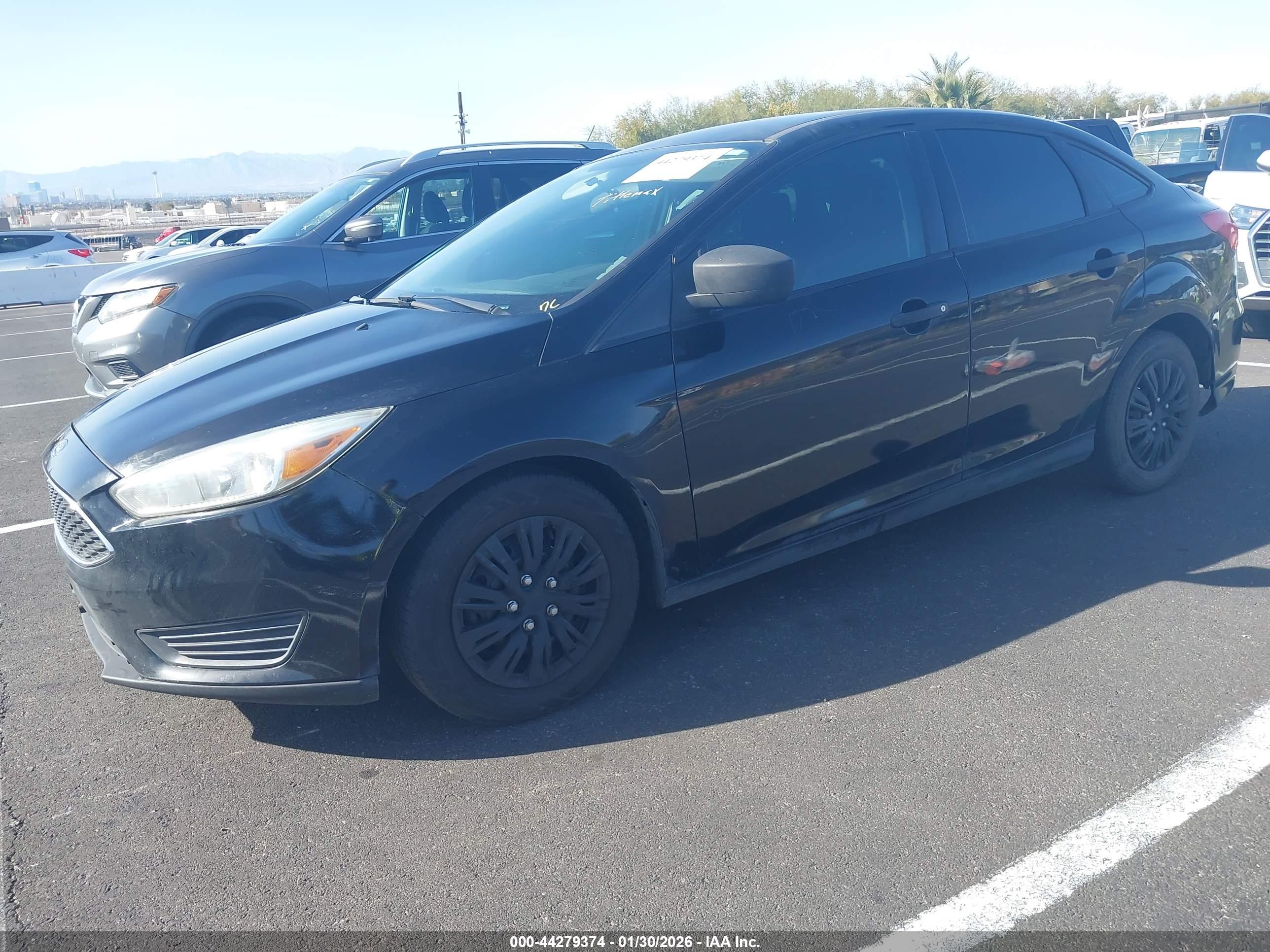 FORD FOCUS image 2