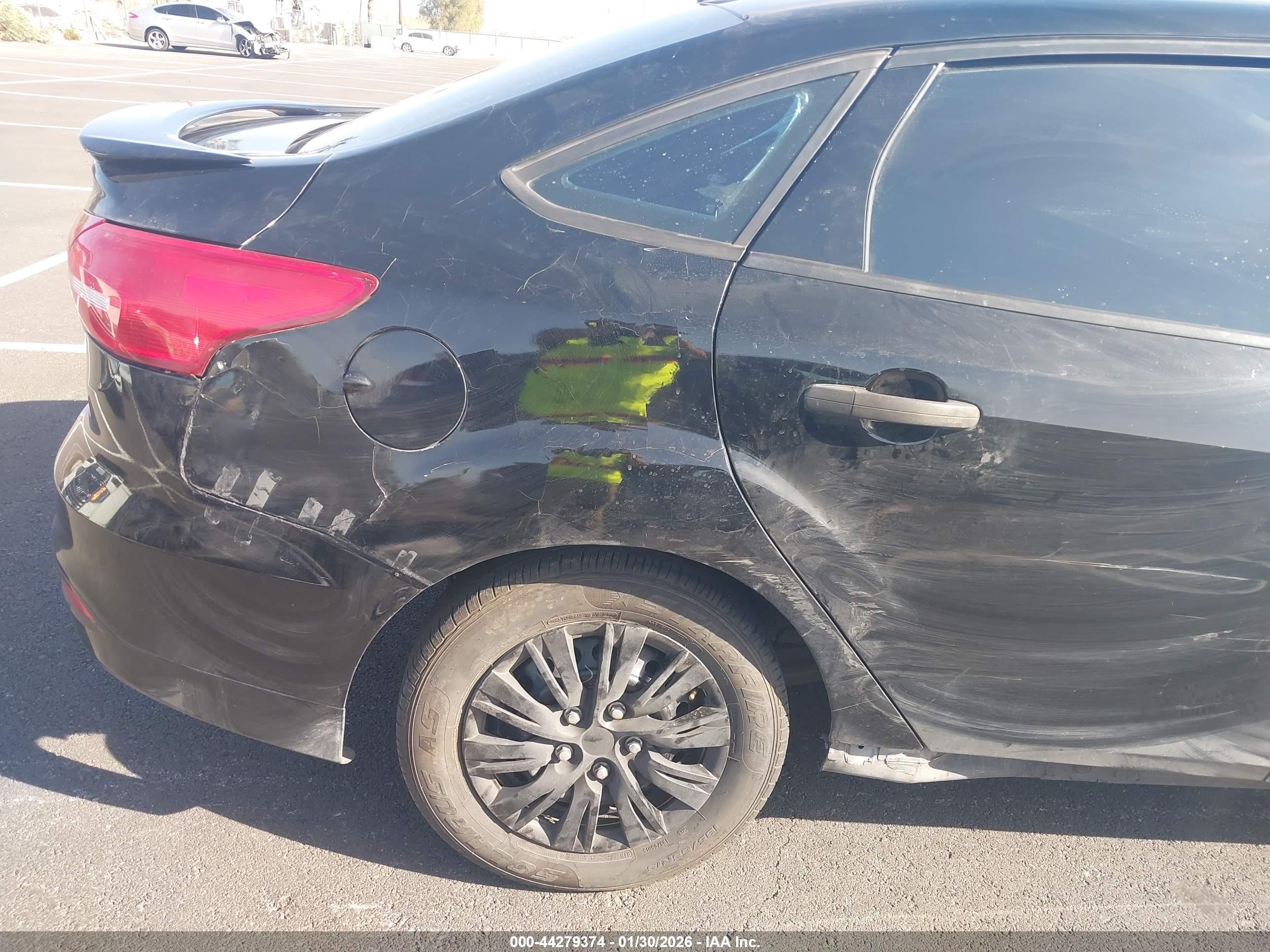 FORD FOCUS image 6