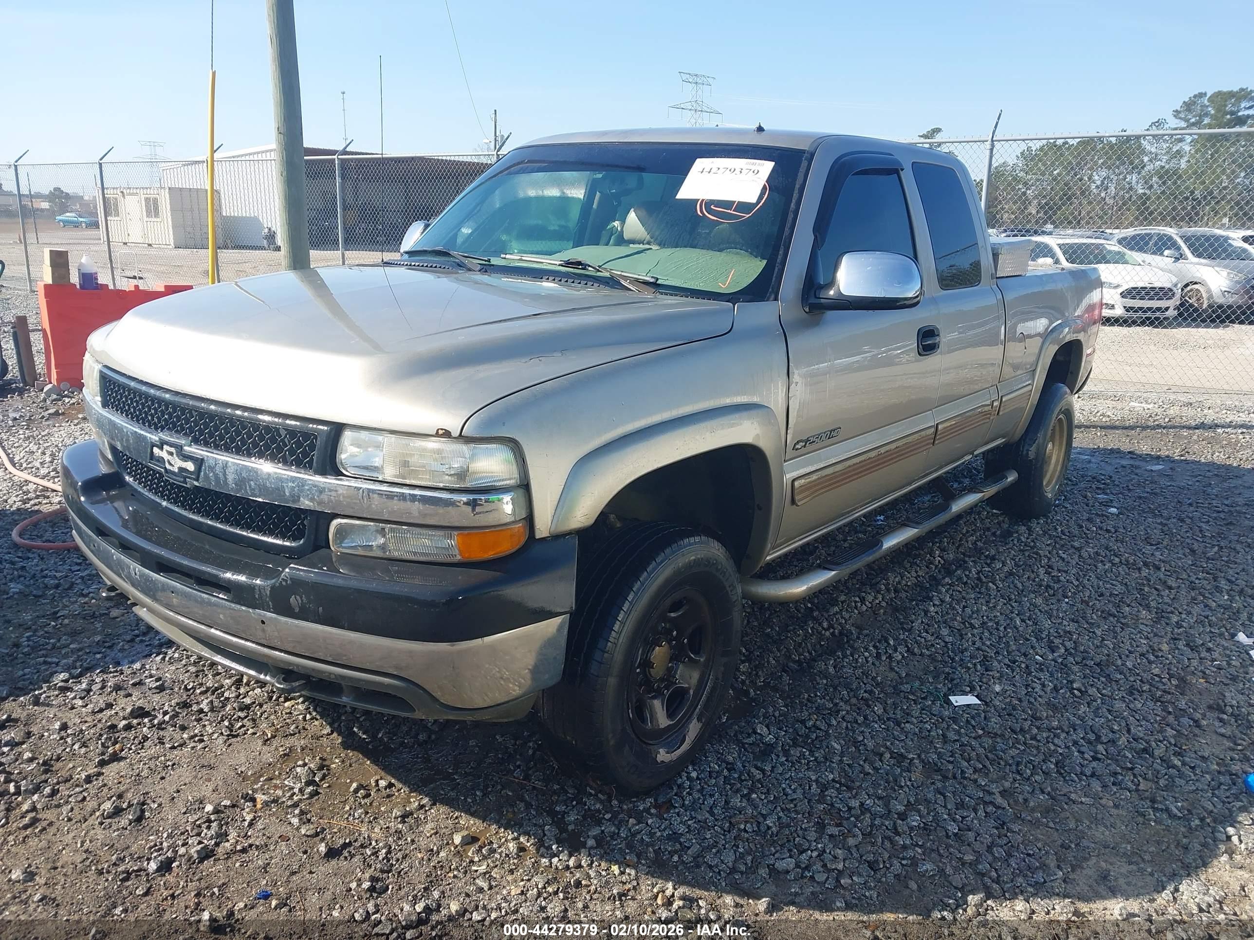 CHEVROLET SILVERADO image 2