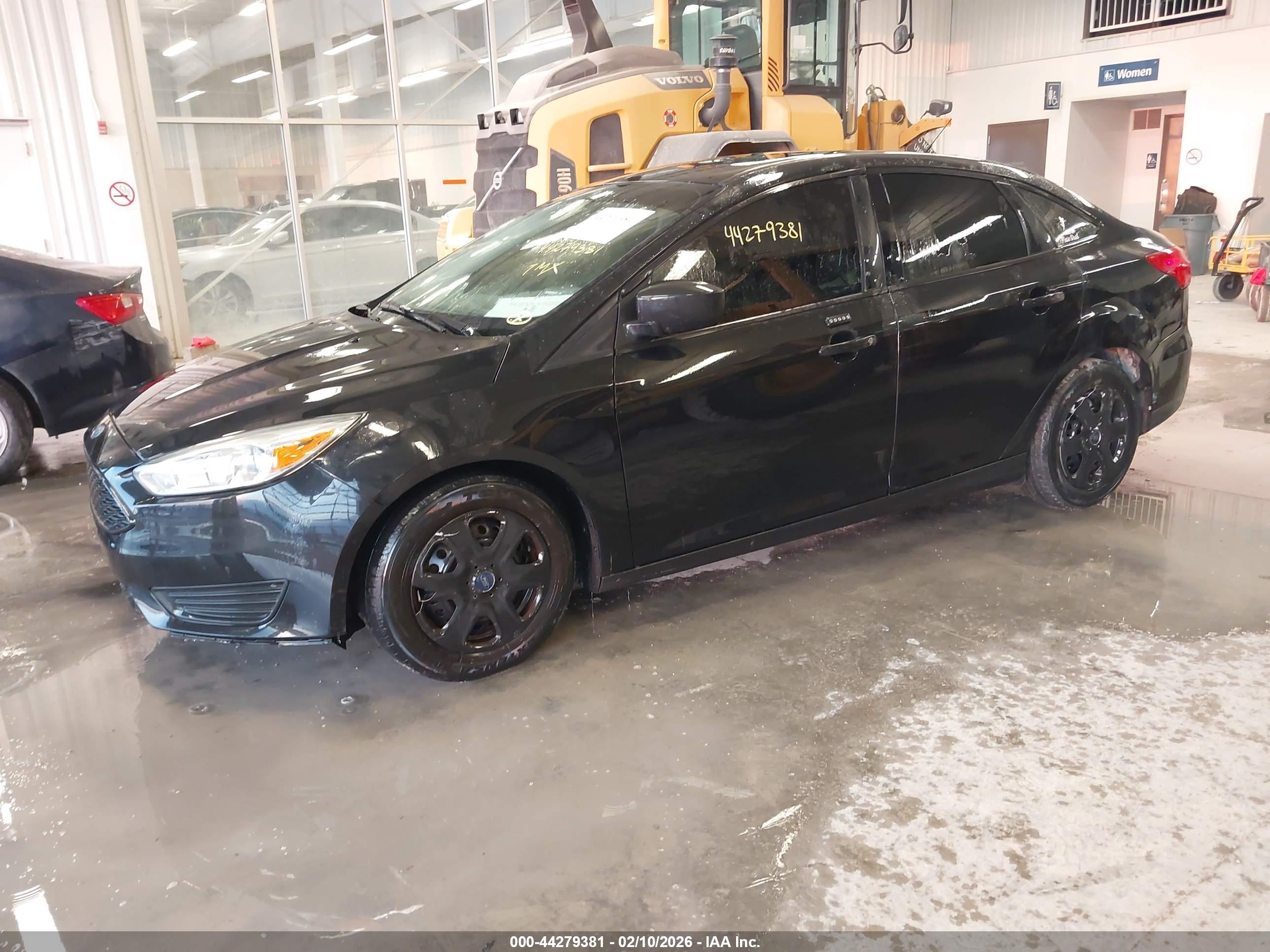 FORD FOCUS image 2