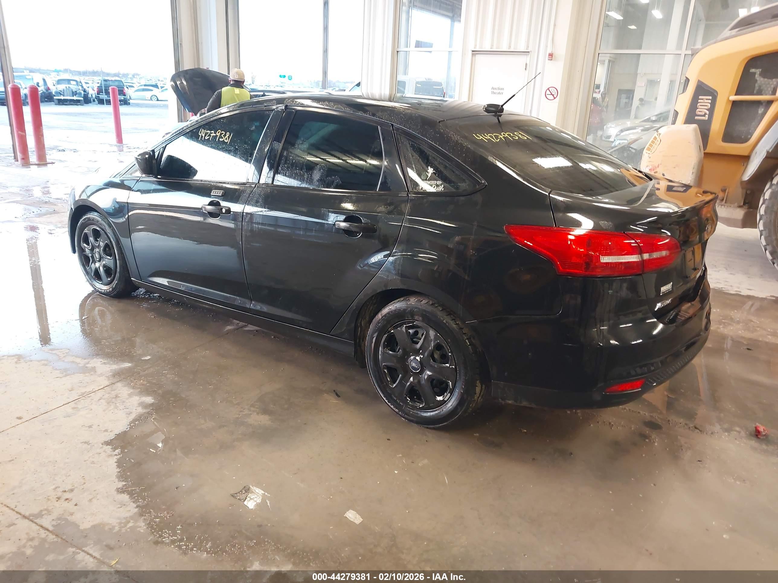 FORD FOCUS image 3