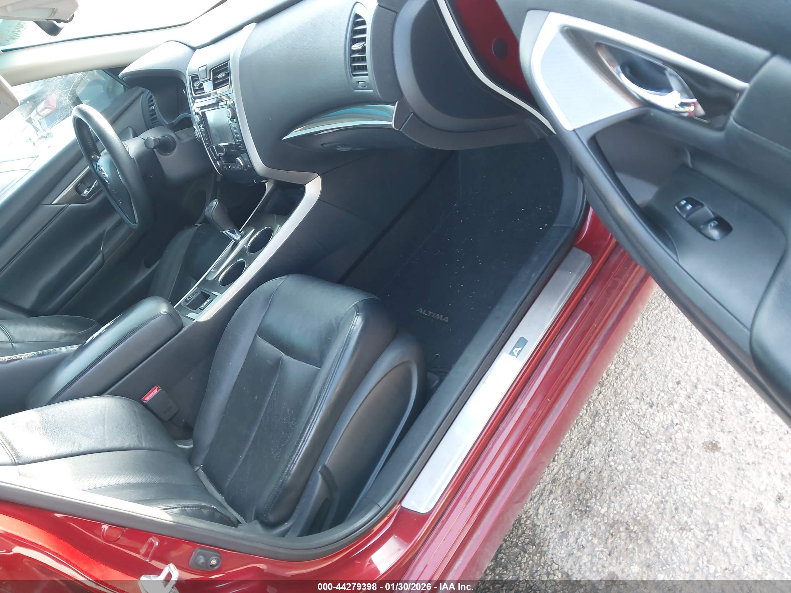 NISSAN ALTIMA image 5