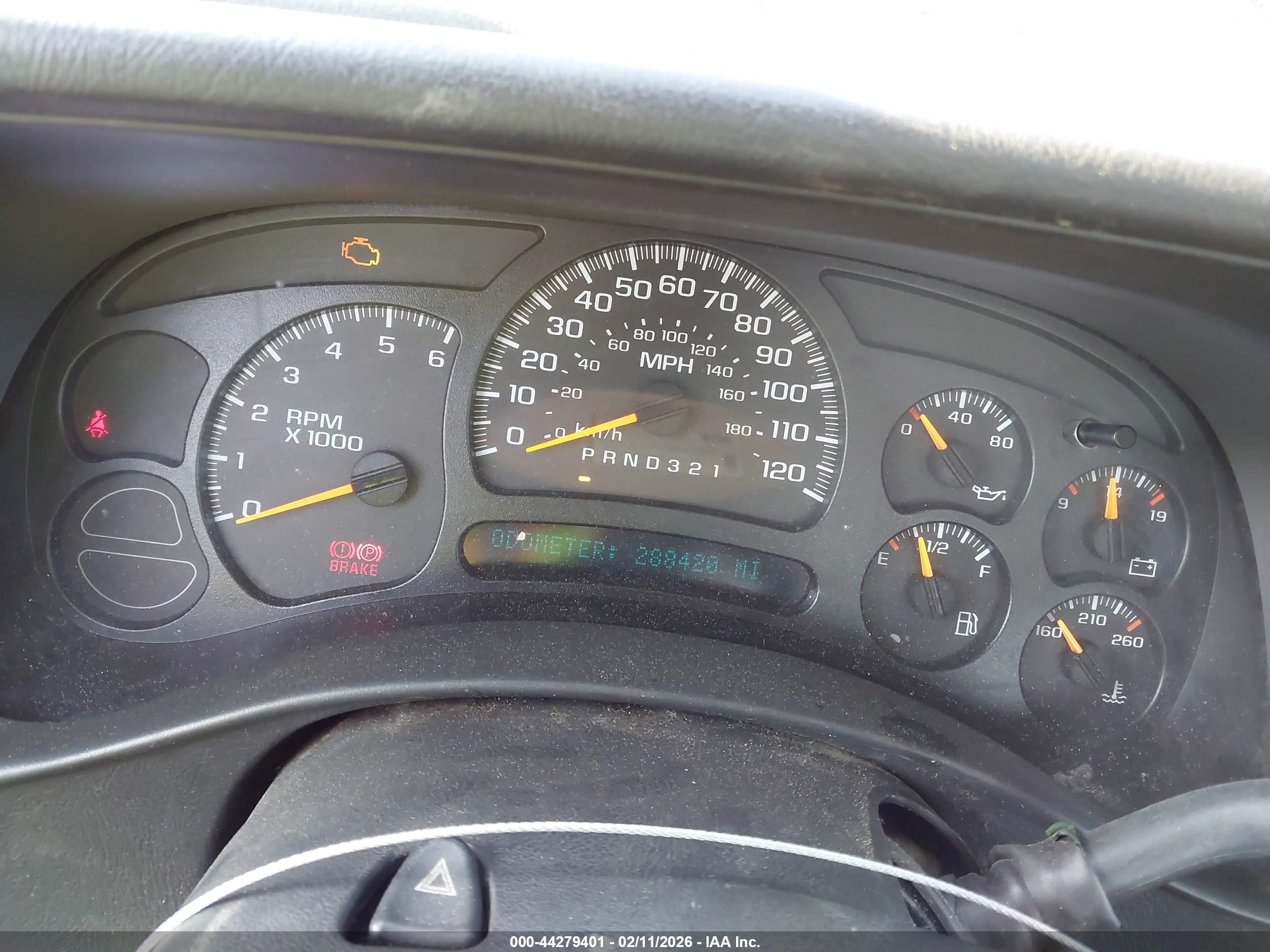 CHEVROLET SILVERADO image 7