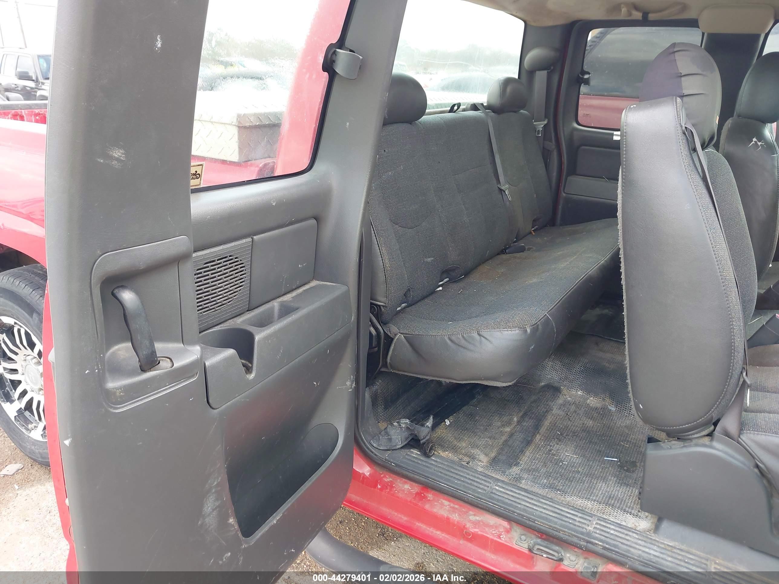 CHEVROLET SILVERADO image 8