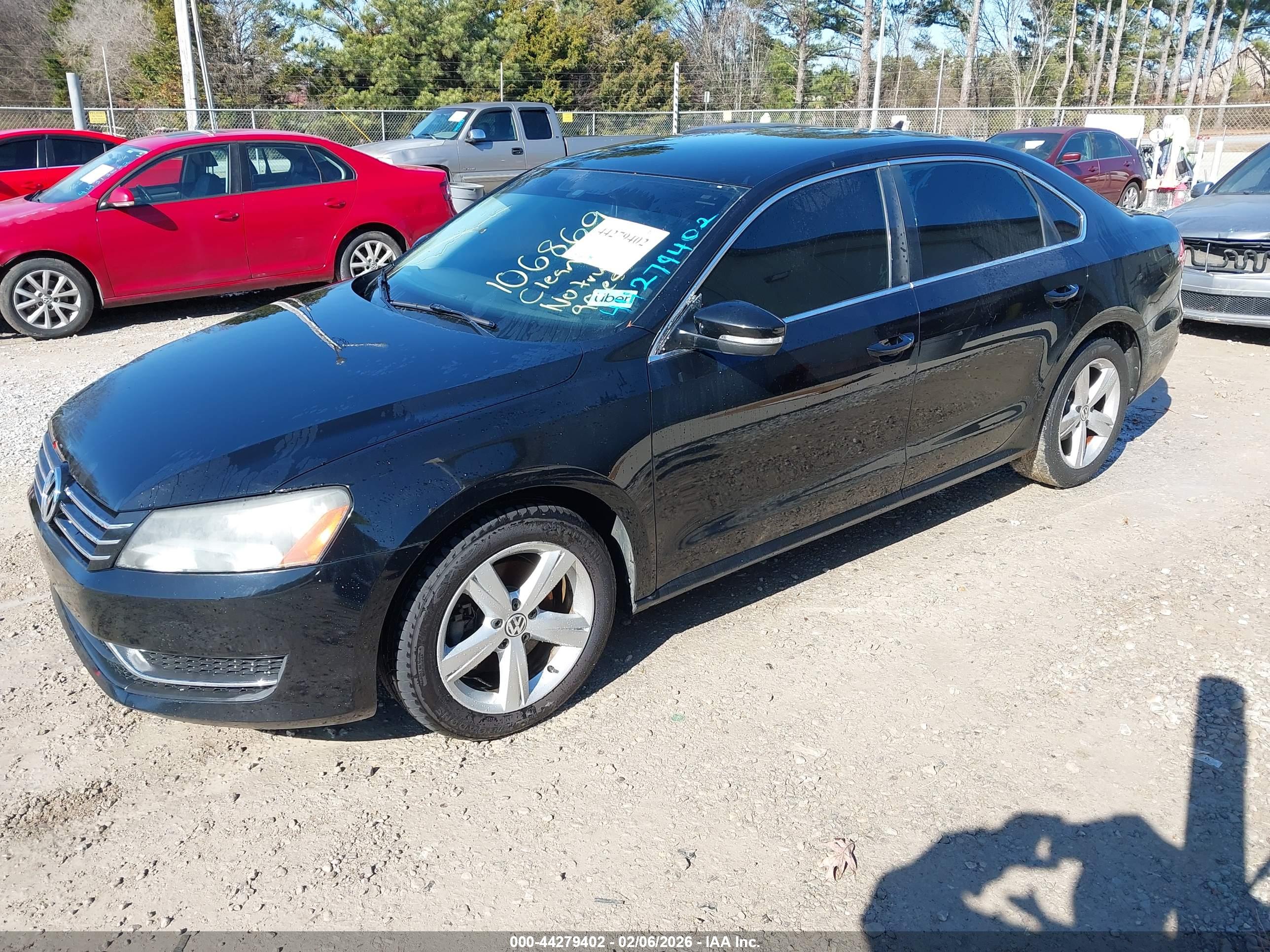 VOLKSWAGEN PASSAT image 2