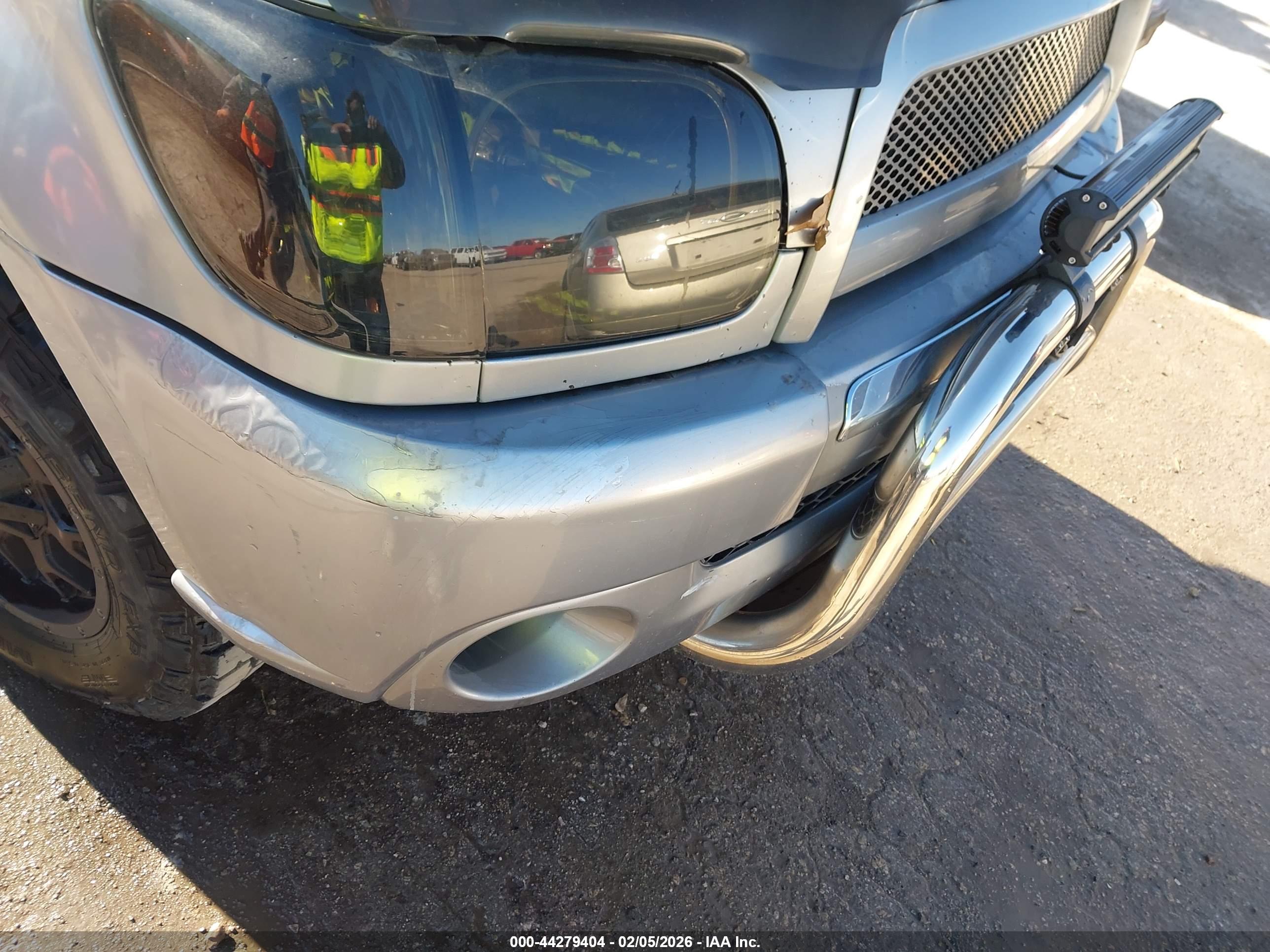 TOYOTA TUNDRA image 6