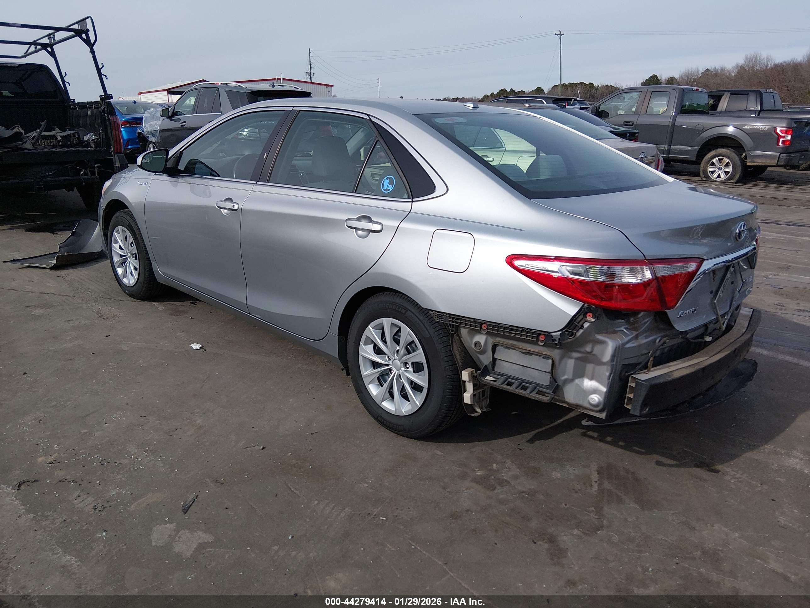 TOYOTA CAMRY image 3