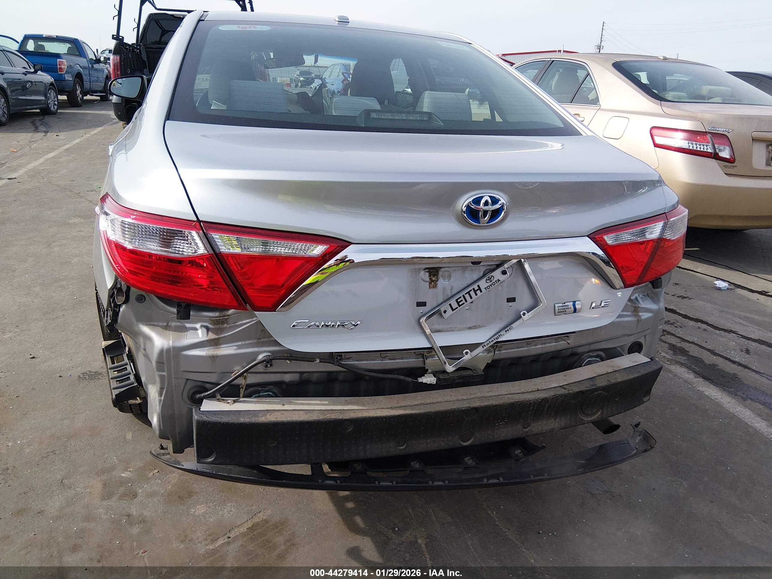TOYOTA CAMRY image 6