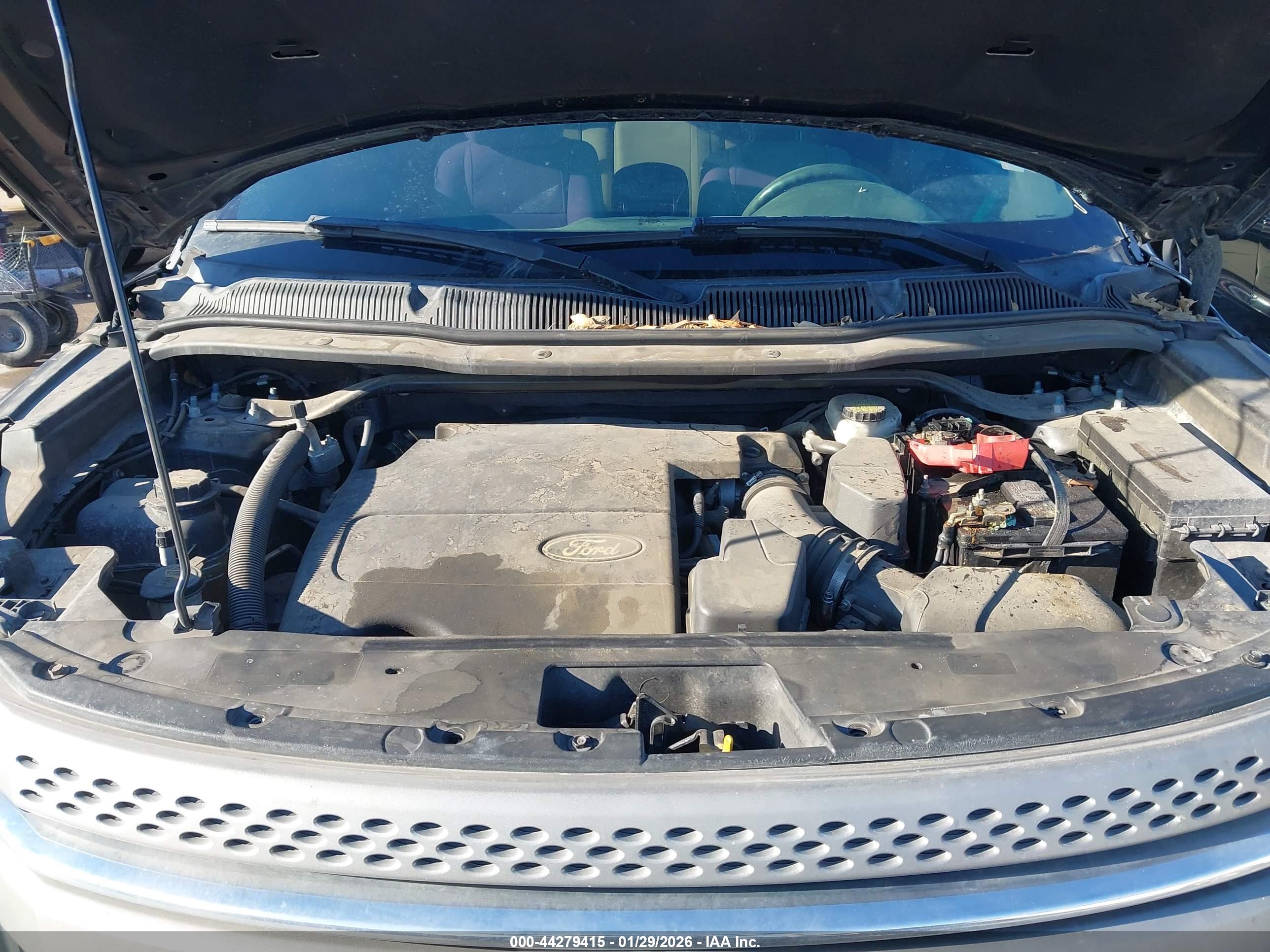 FORD EXPLORER image 10