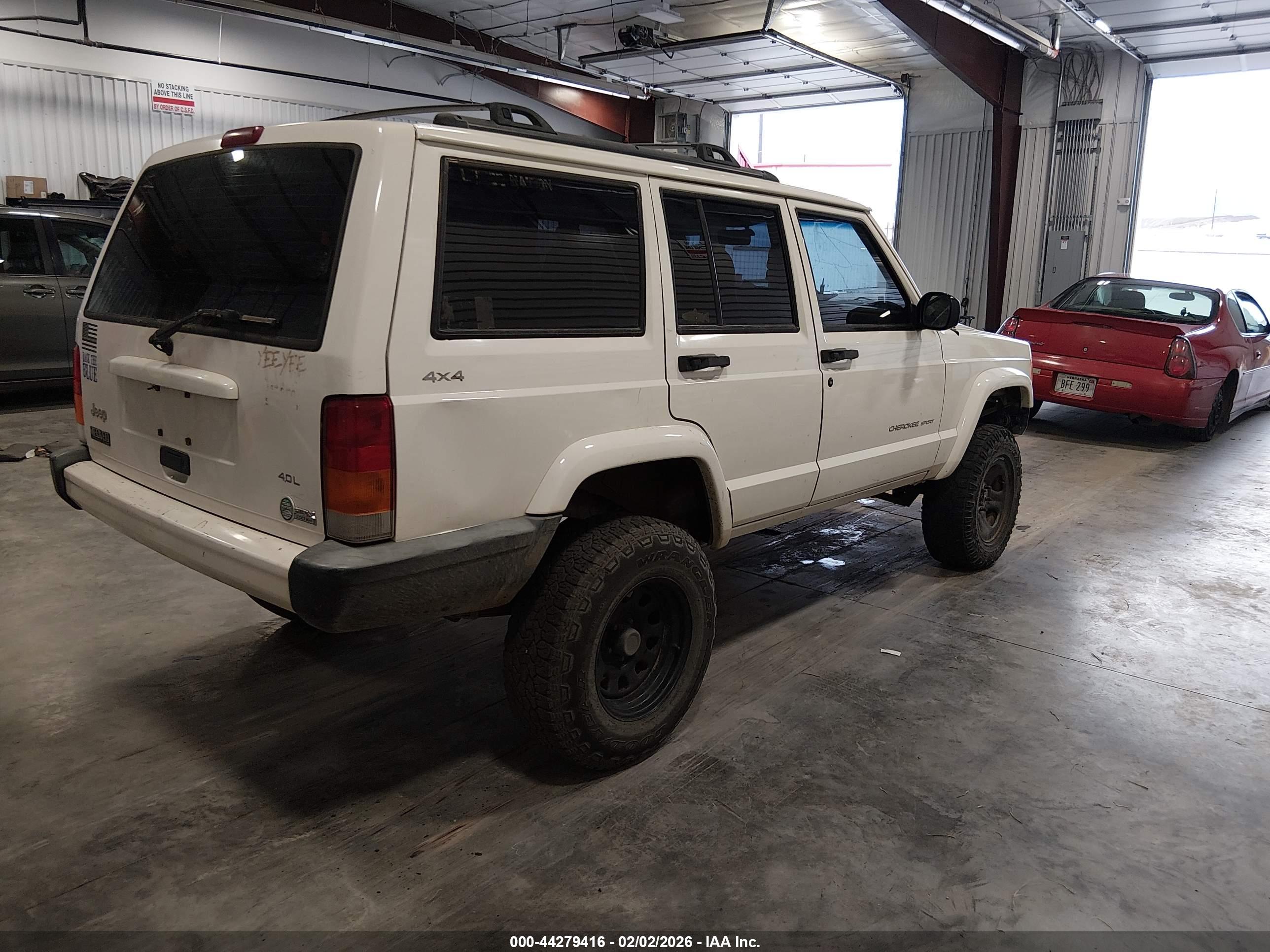 JEEP CHEROKEE image 4