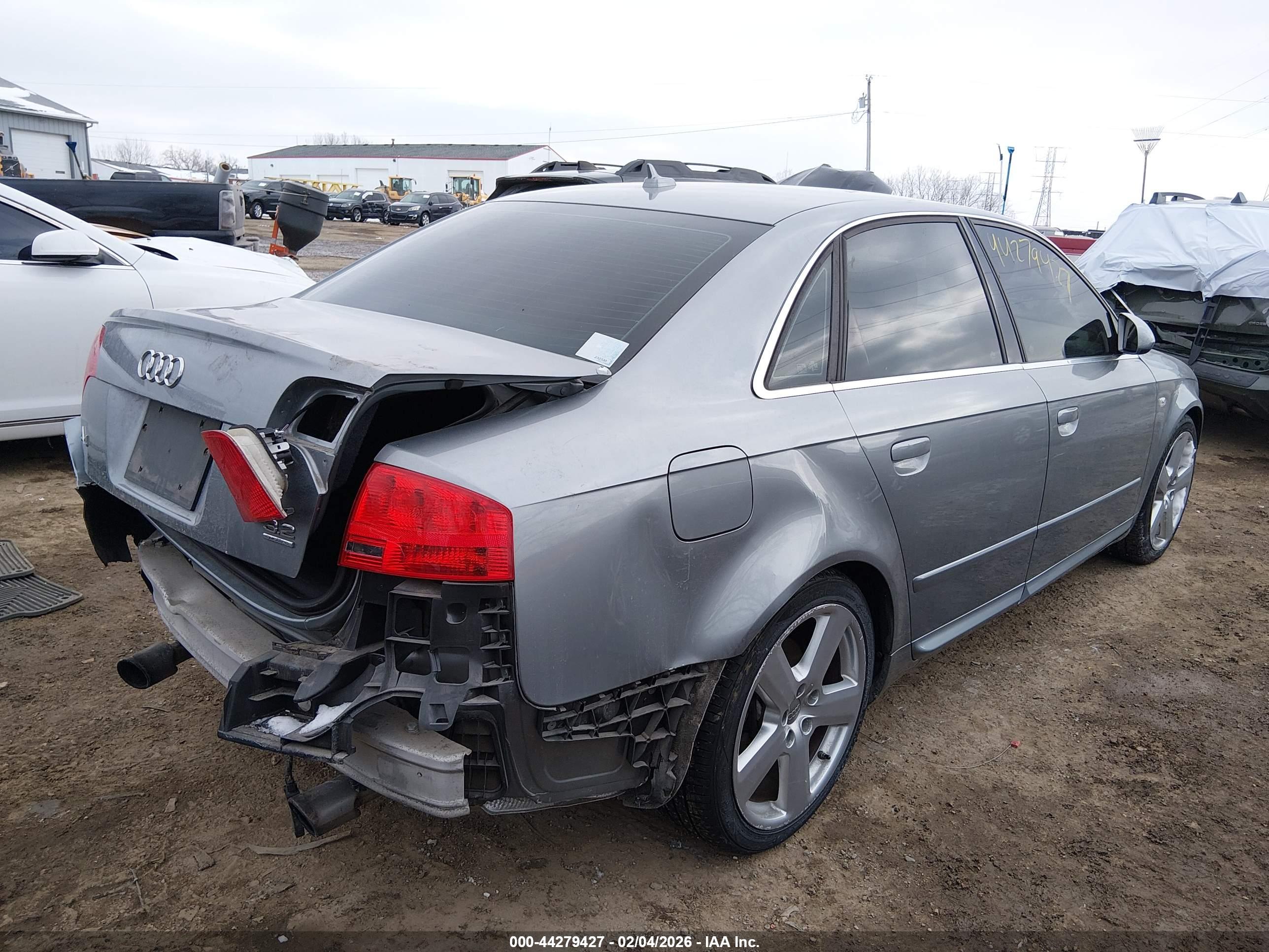 AUDI A4 image 4