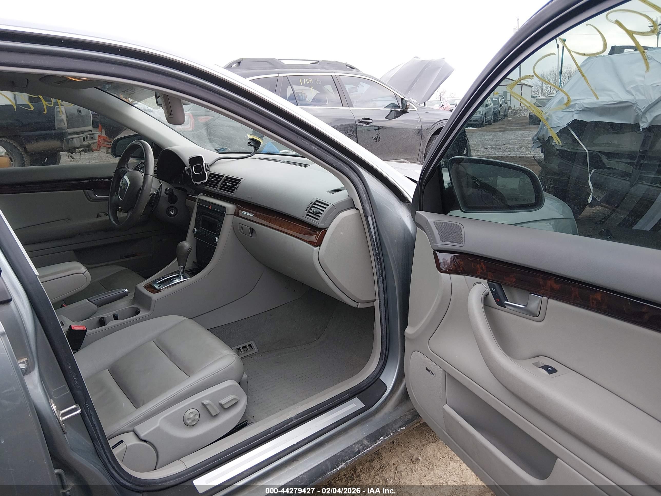 AUDI A4 image 5