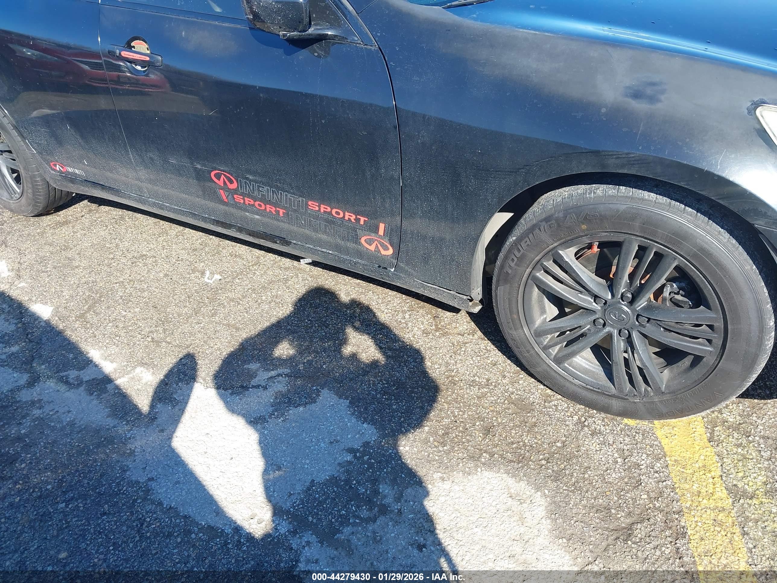 INFINITI G37 image 6