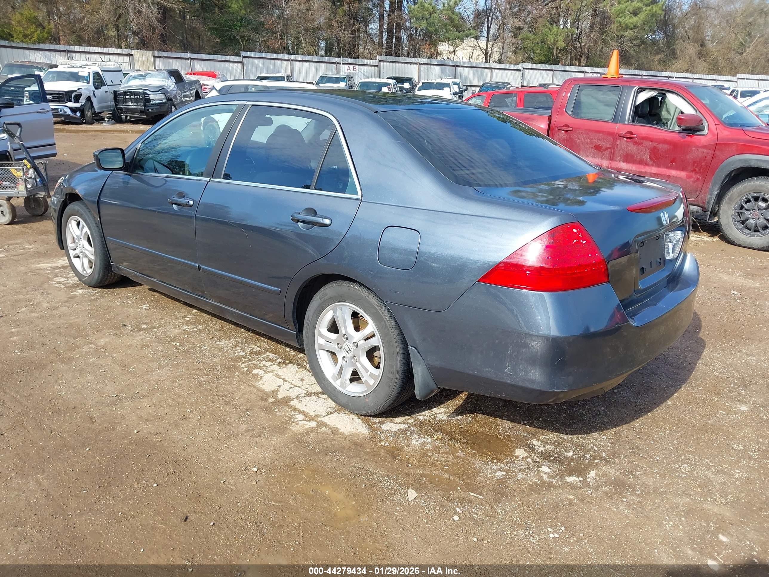 HONDA ACCORD image 3