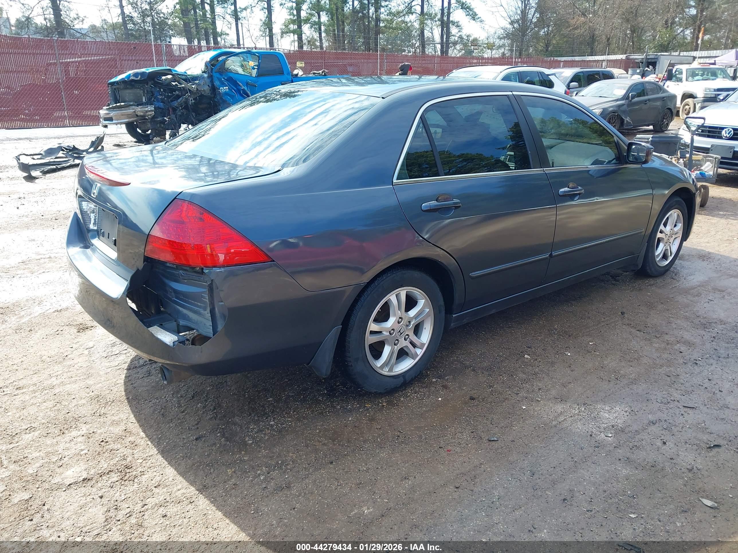 HONDA ACCORD image 4