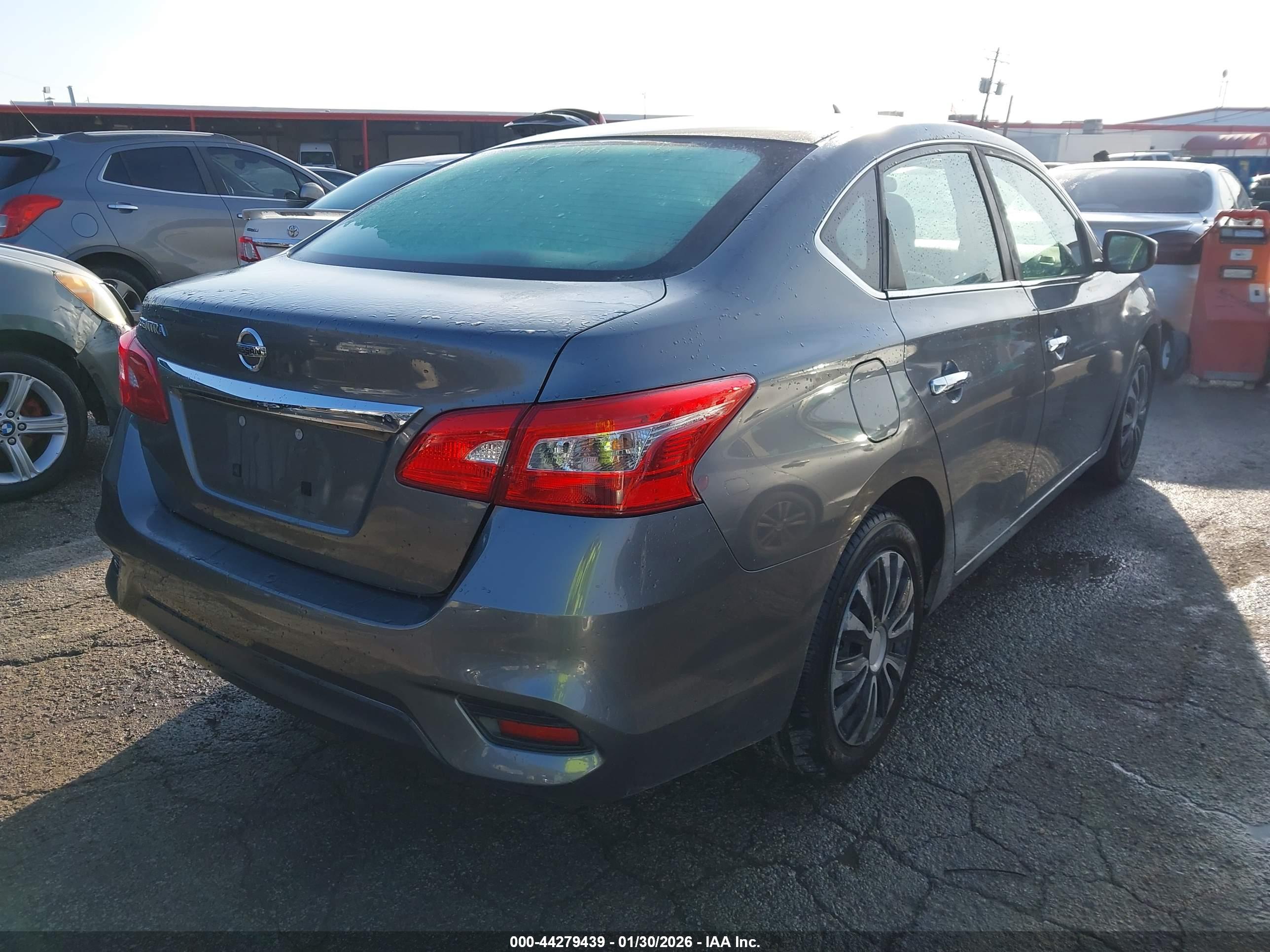 NISSAN SENTRA image 4