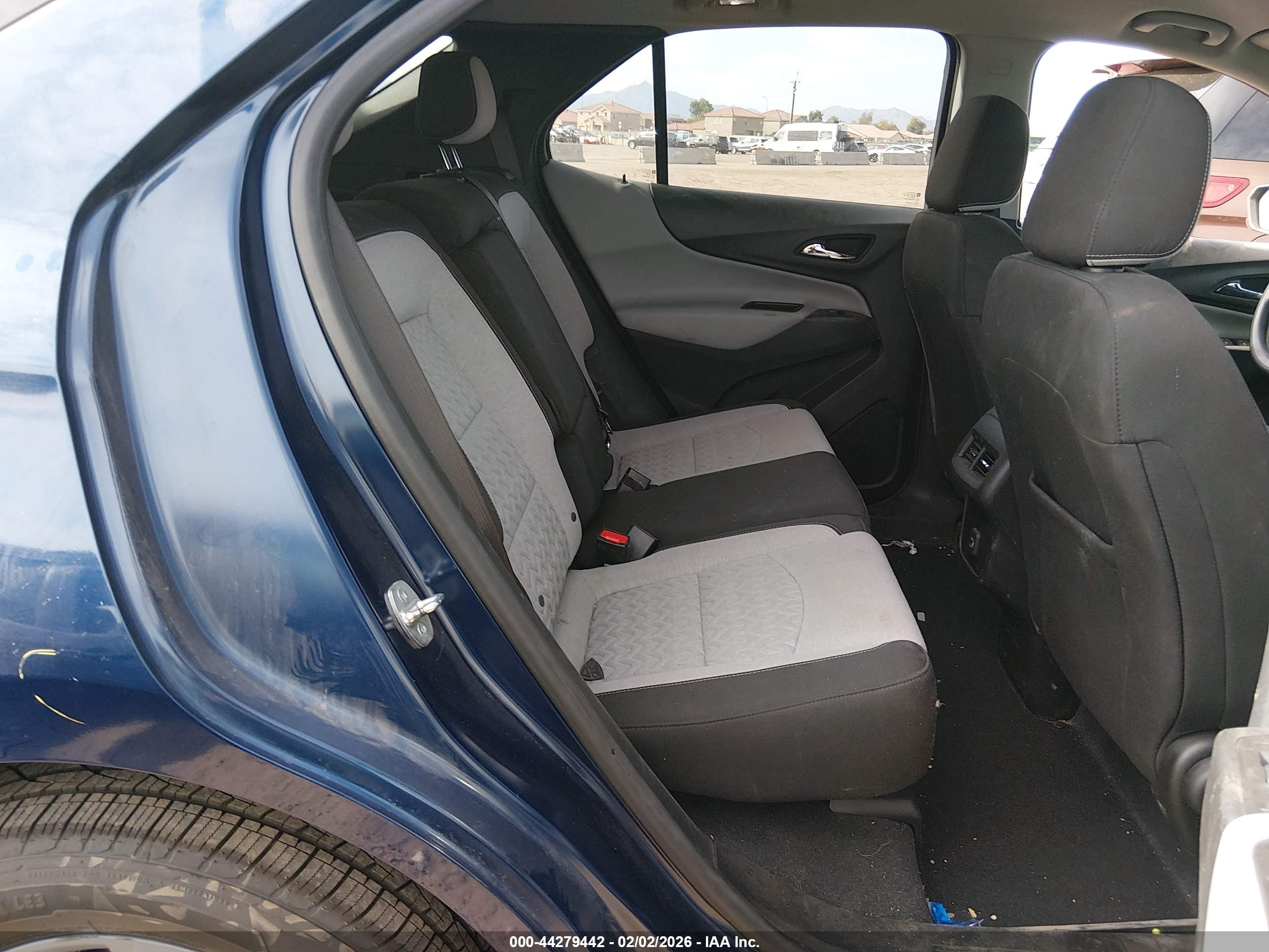 CHEVROLET EQUINOX image 8