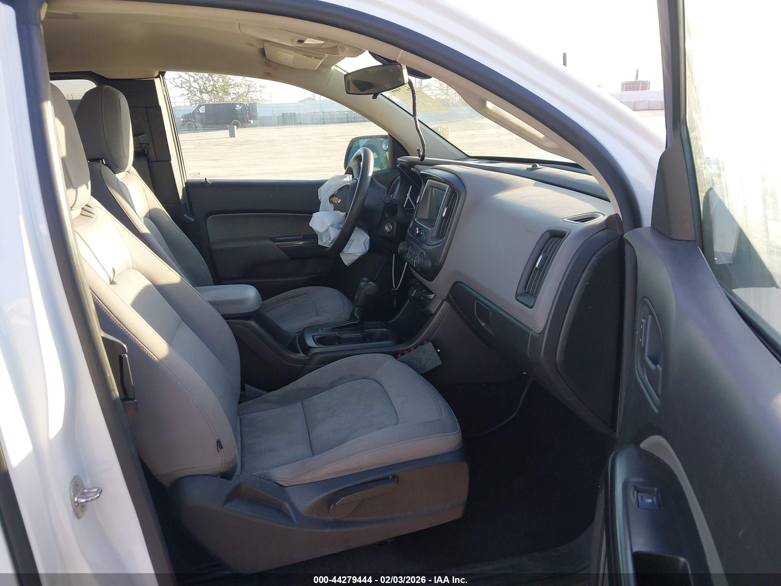 CHEVROLET COLORADO image 5