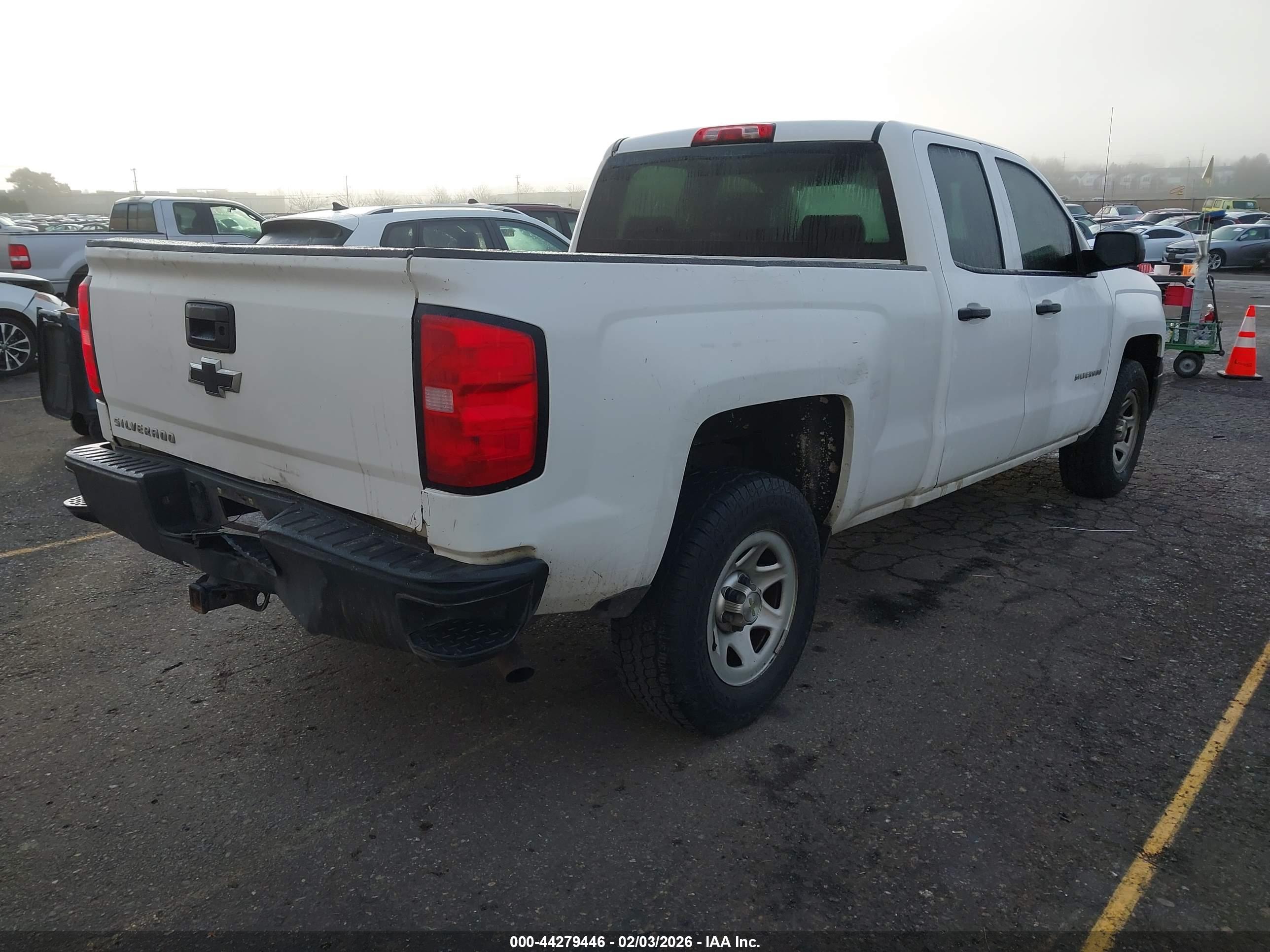 CHEVROLET SILVERADO image 4